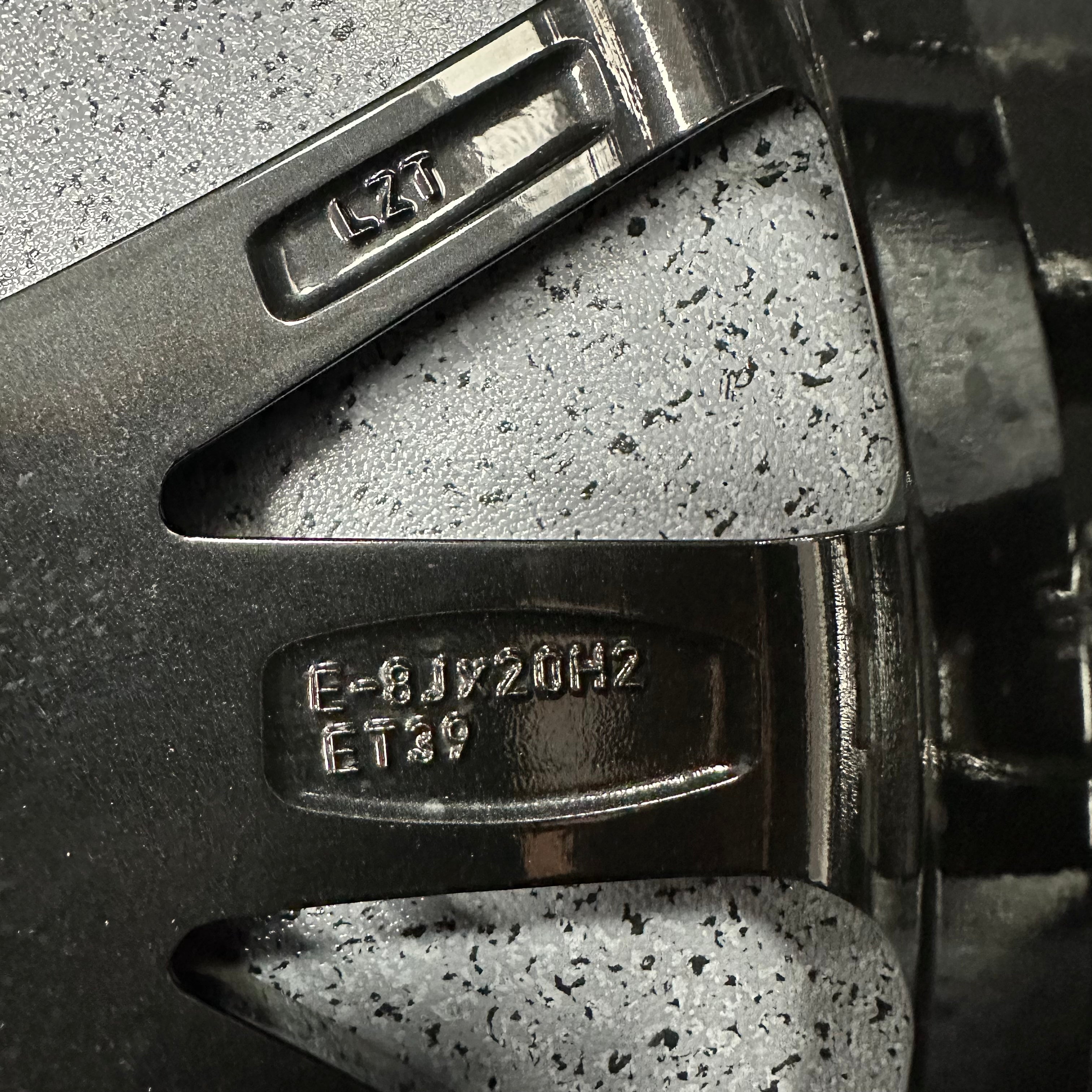 Audi Q5 20 inch original wheel