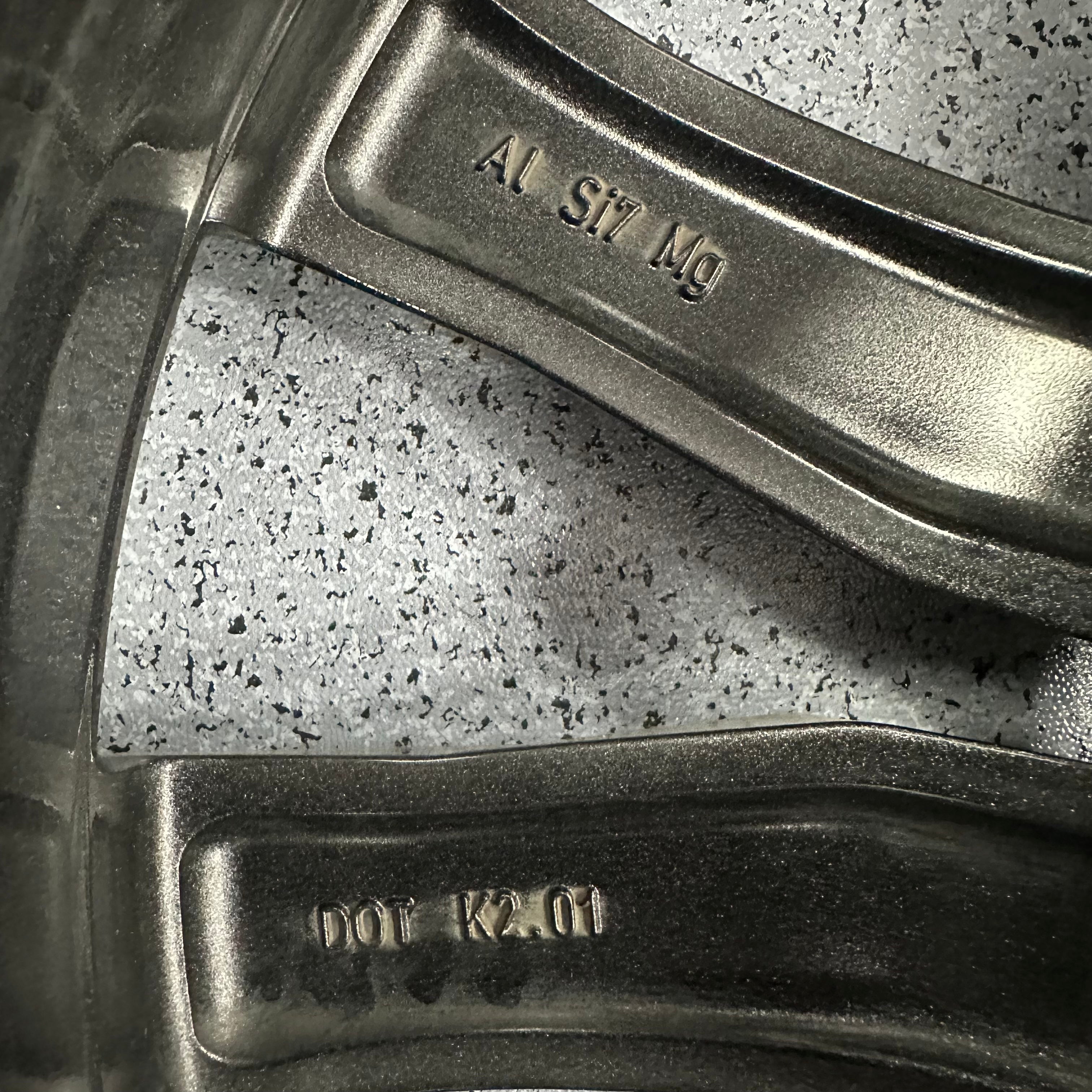 Audi Q8 21 inch original wheels