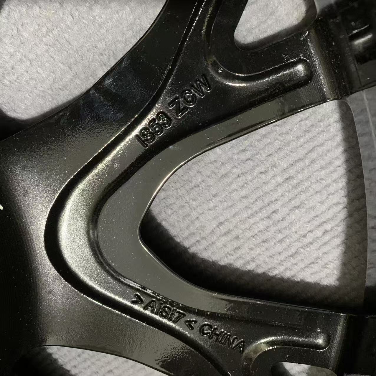 BMW 2 Series 977M 19 inch original wheels