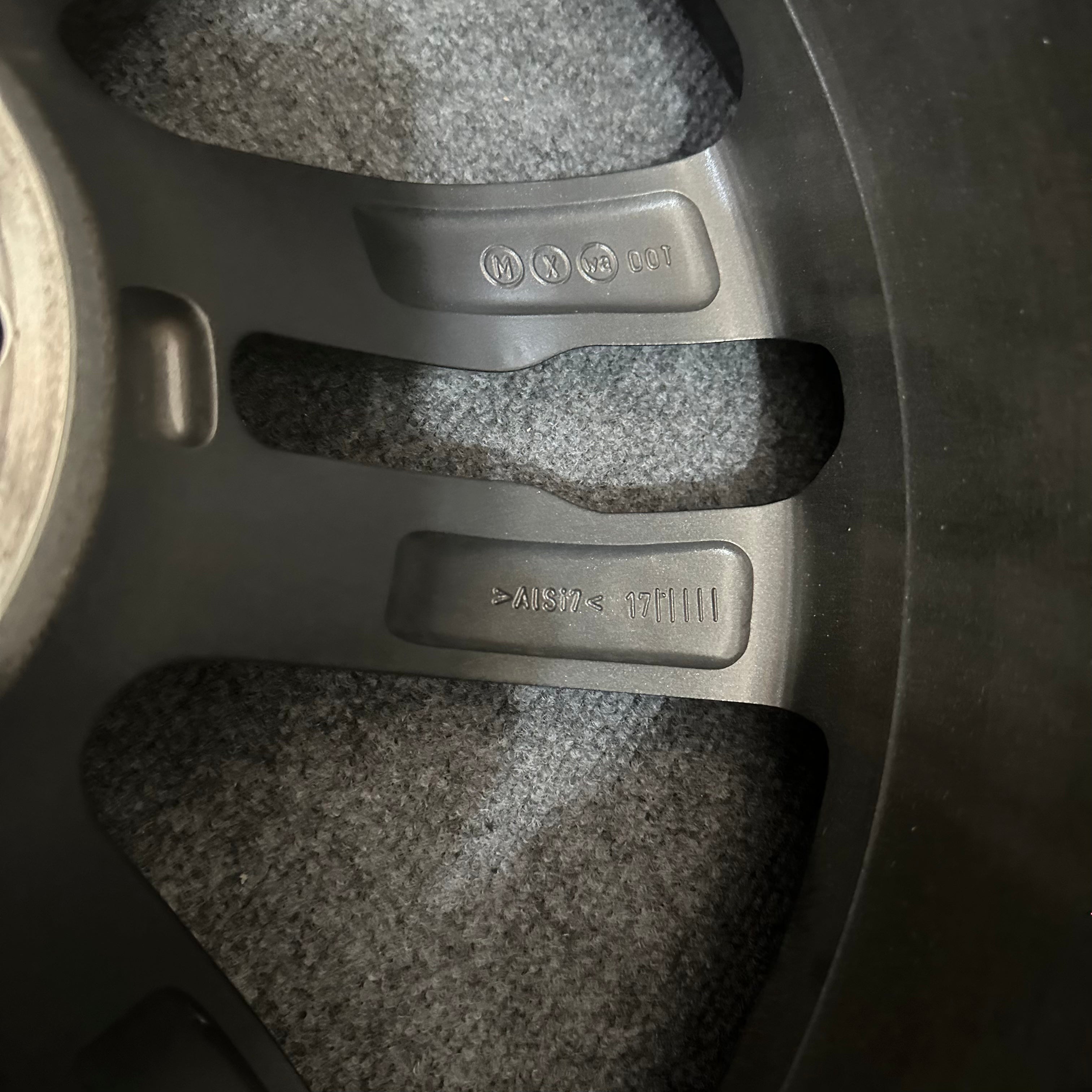BMW X5M 611M 21 inch original wheels