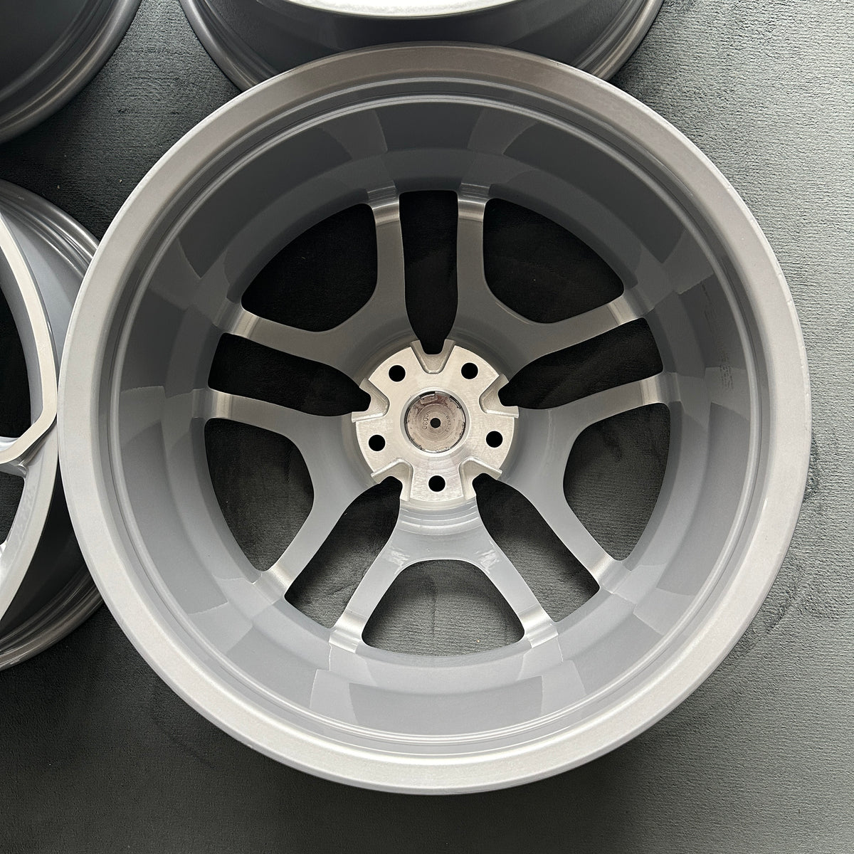 MB09 19 inch 5*112 57.1
