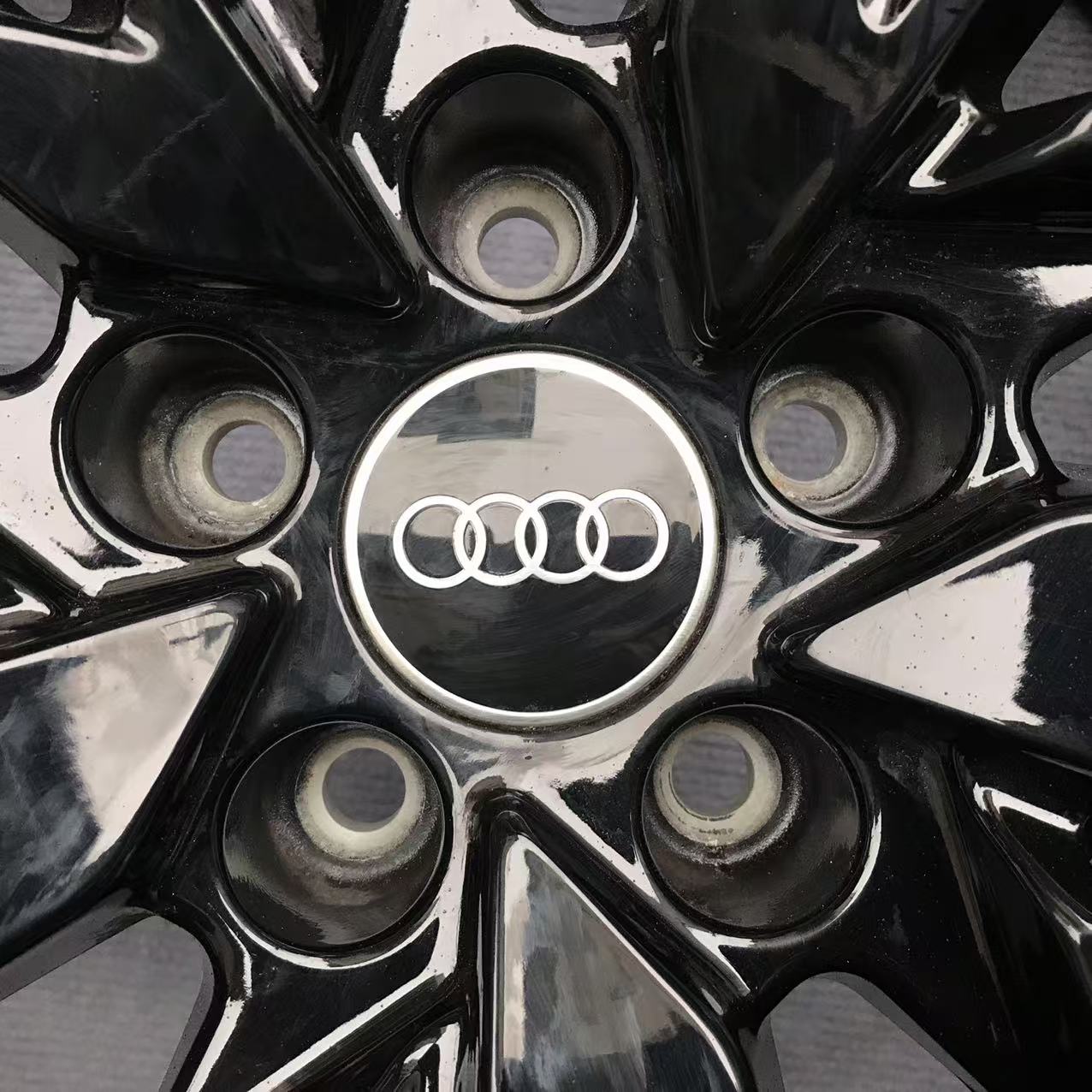 Audi RS4 20 inch original wheel