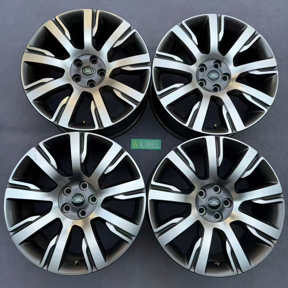 Land Rover 21 inch original wheel