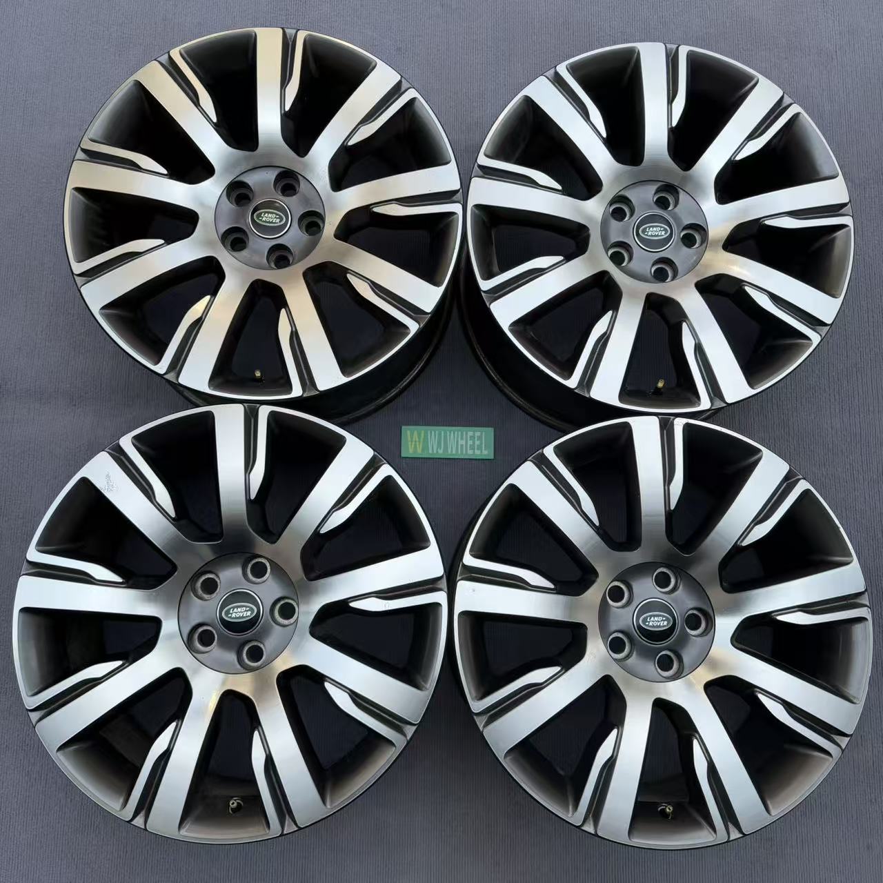 Land Rover 21 inch original wheel