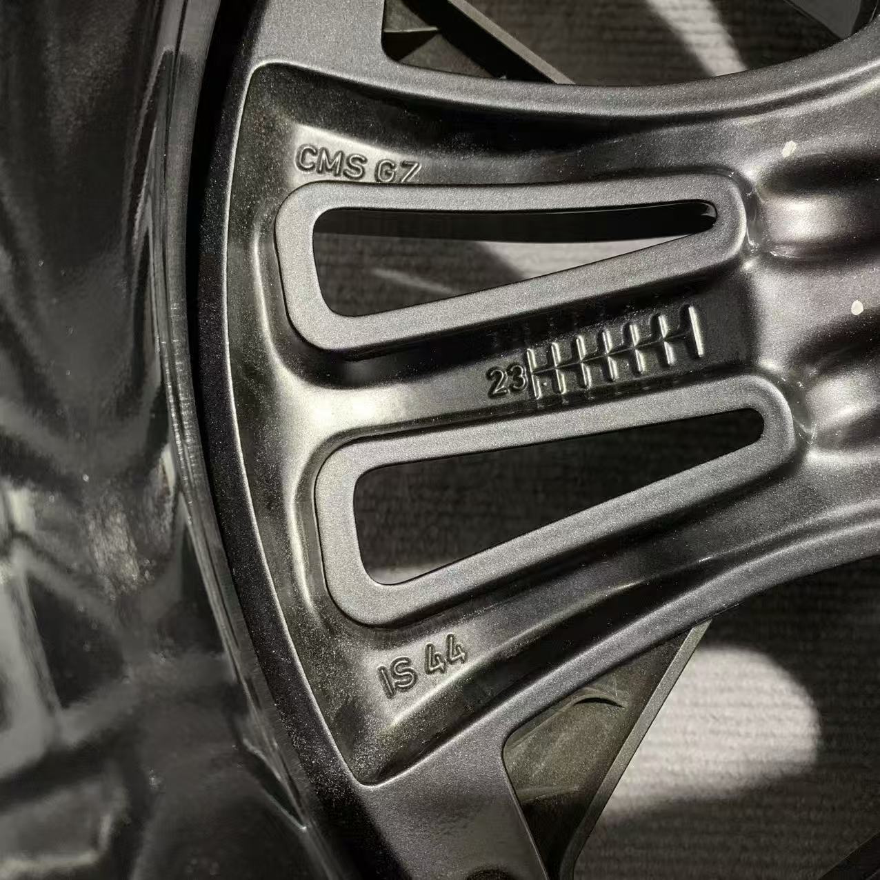 BMW i7 20 inch original wheel