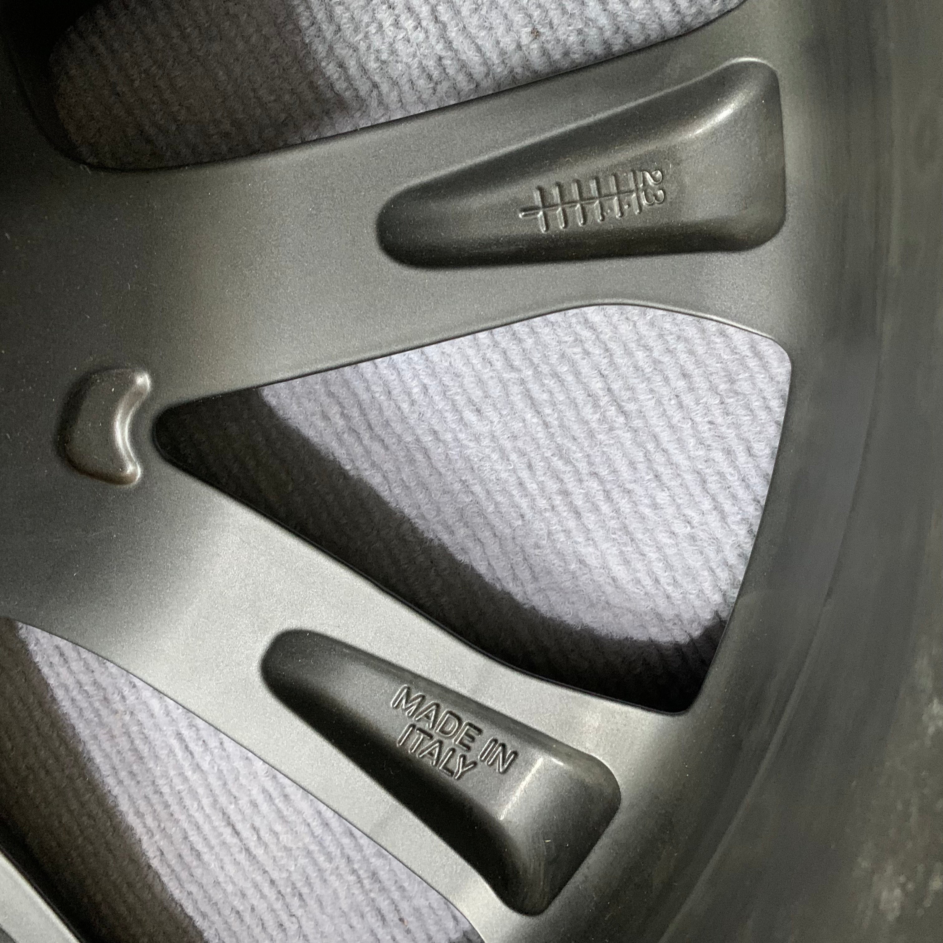 Land Rover Range Rover 21 inch Original wheels