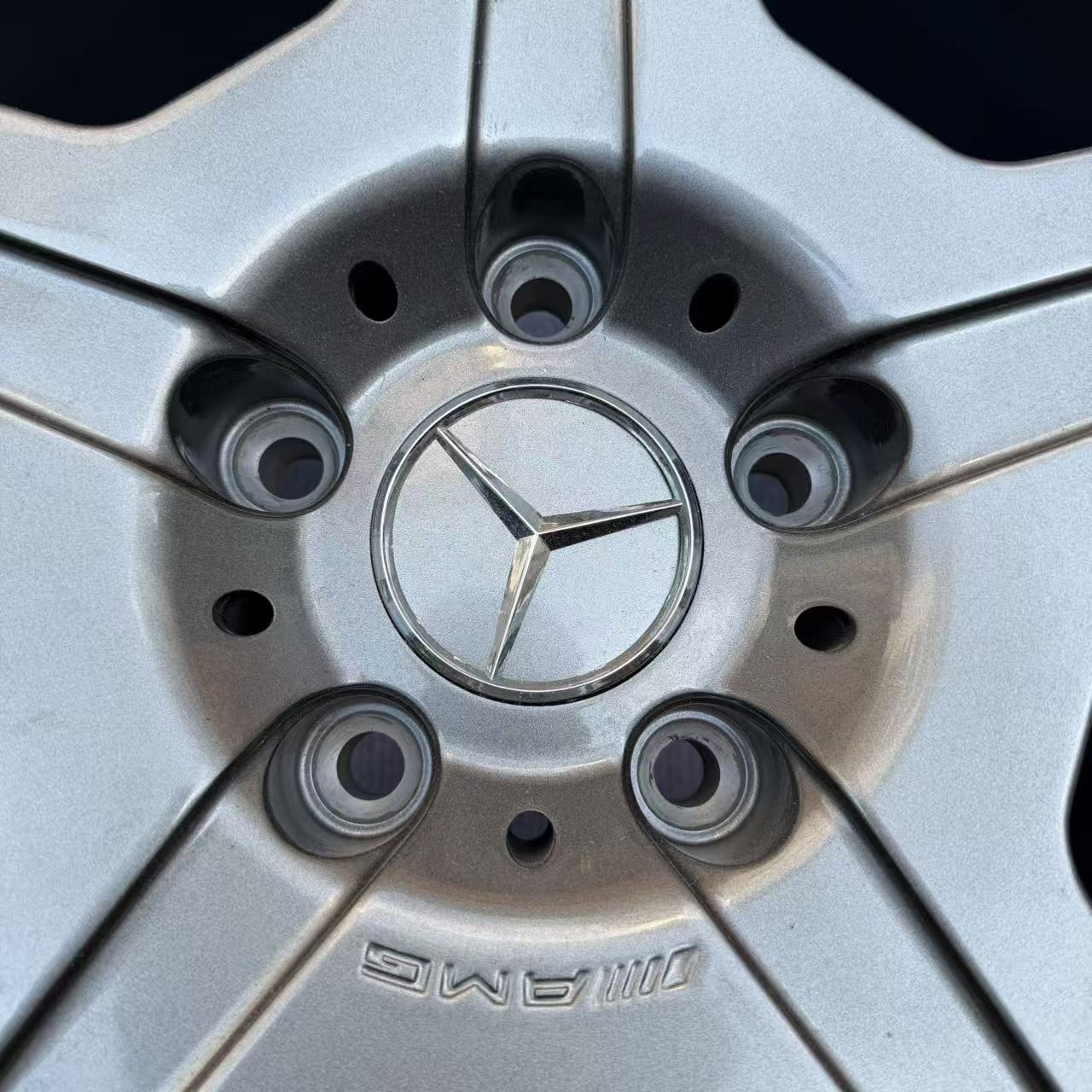 Mercedes-Benz G65 18 inch original wheels