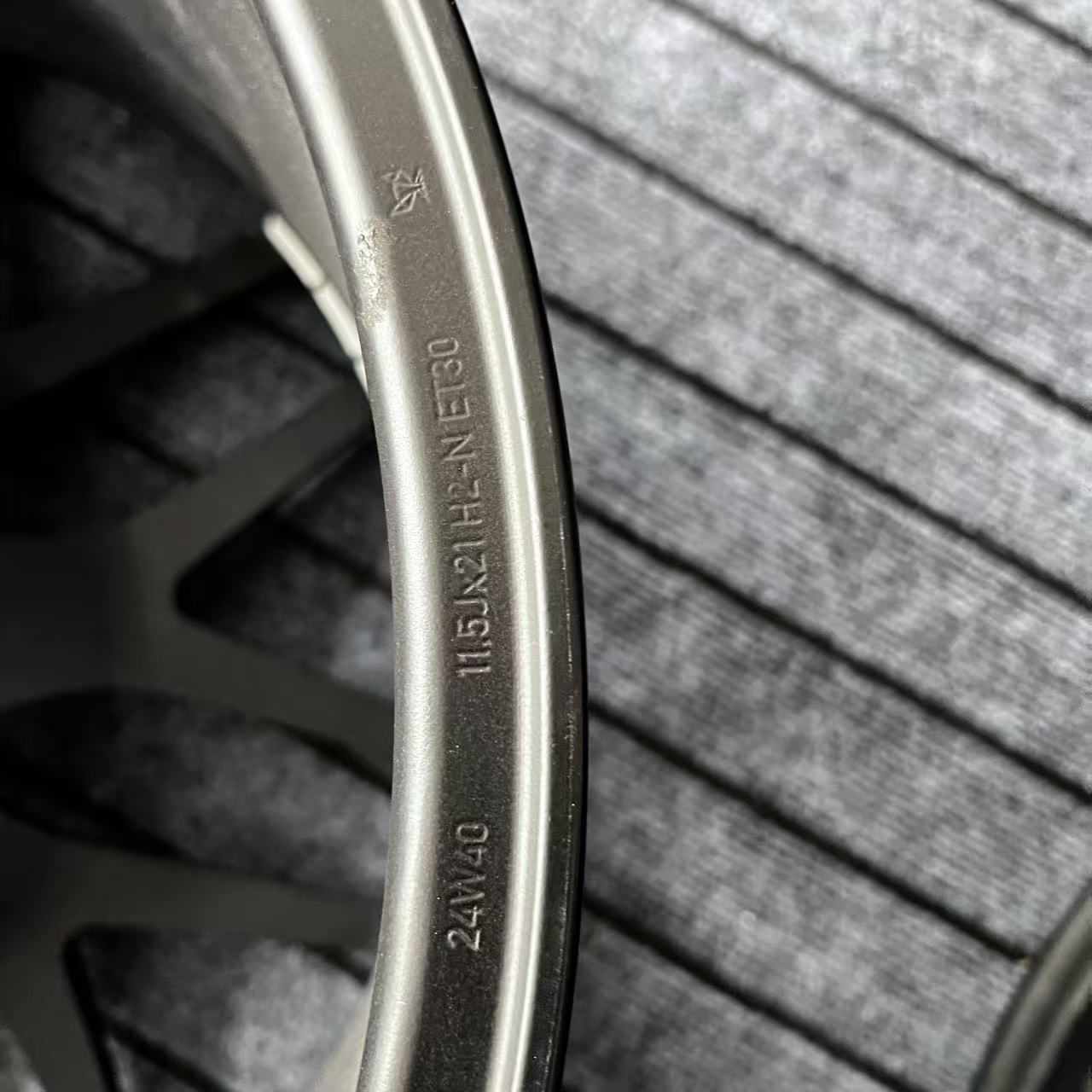 Mercedes benz G63 22 inch Original wheels