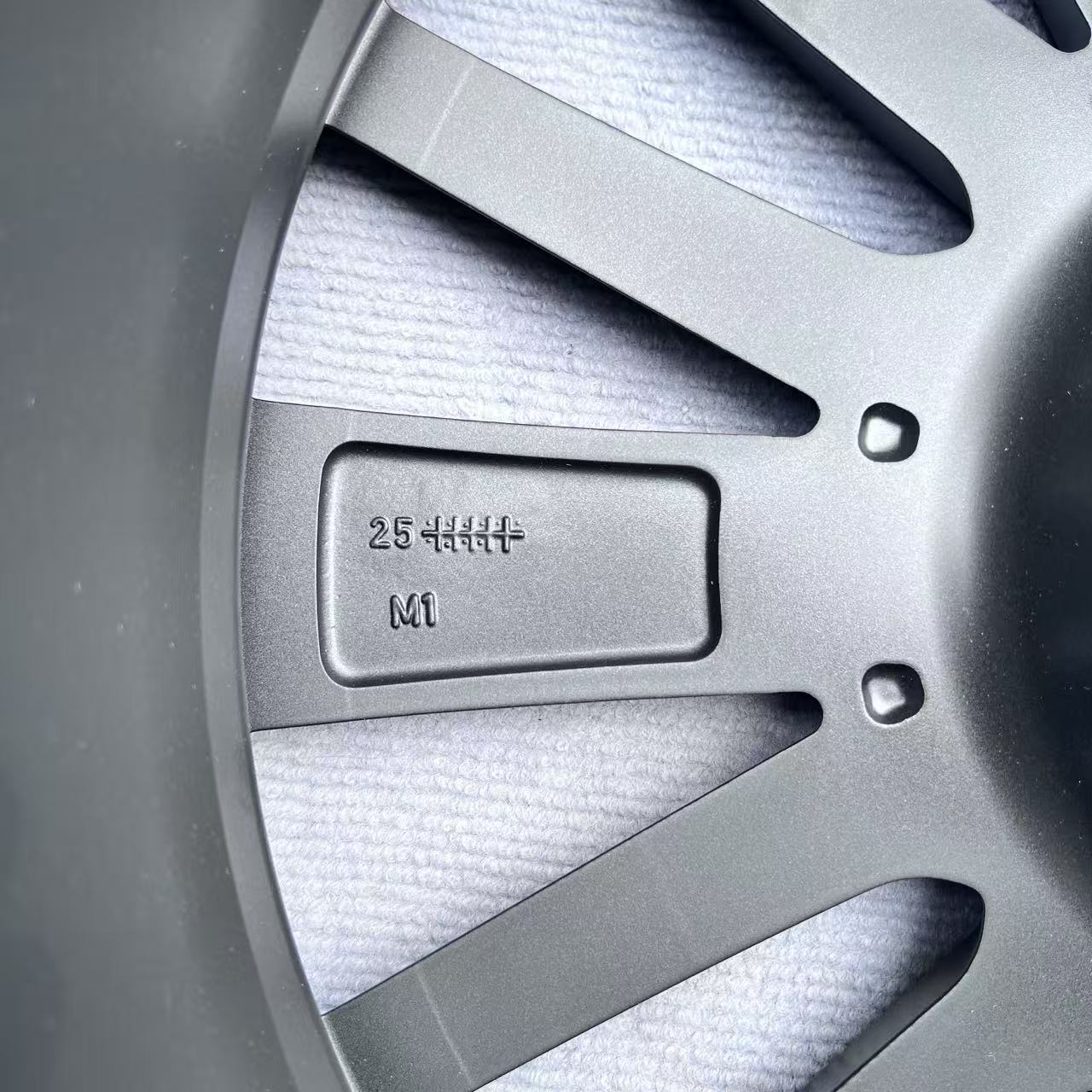 BMW X1 869M 20 inch brand new Original wheel