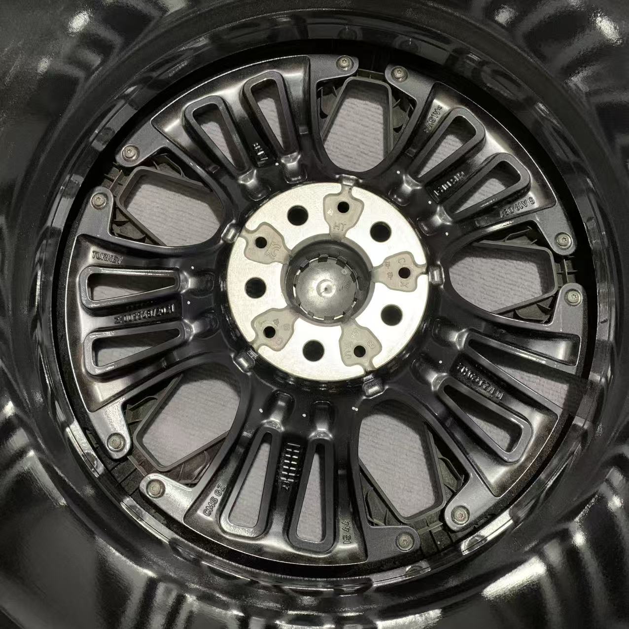 BMW i7 20 inch original wheel