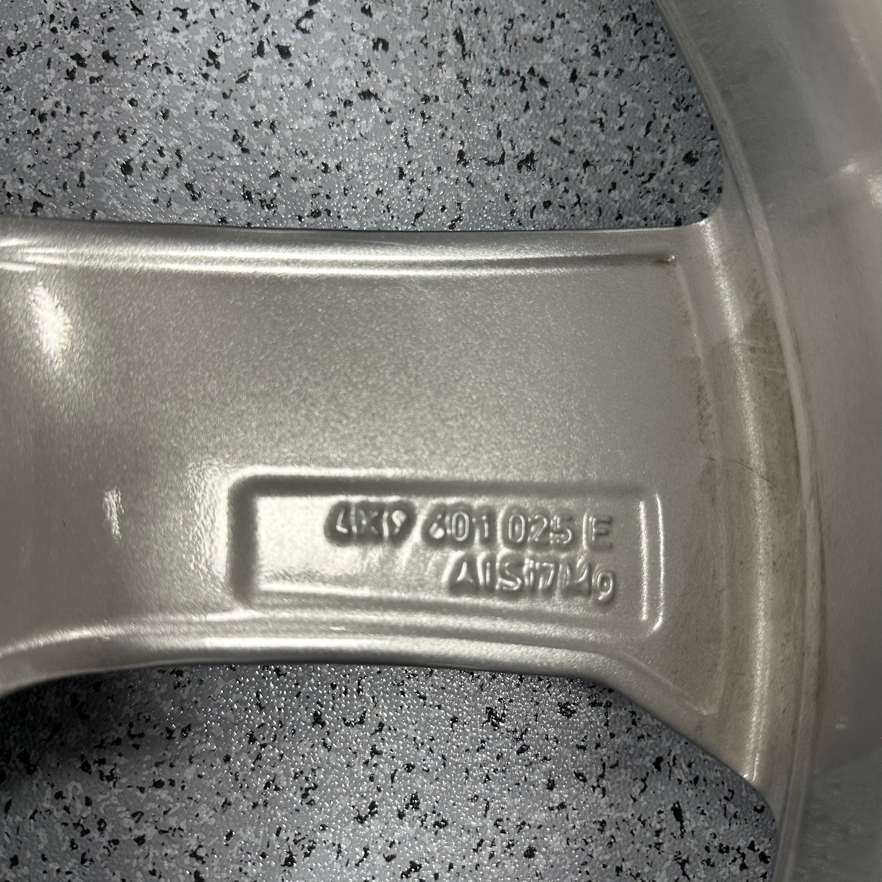 Audi A6 20 inch  original  wheel