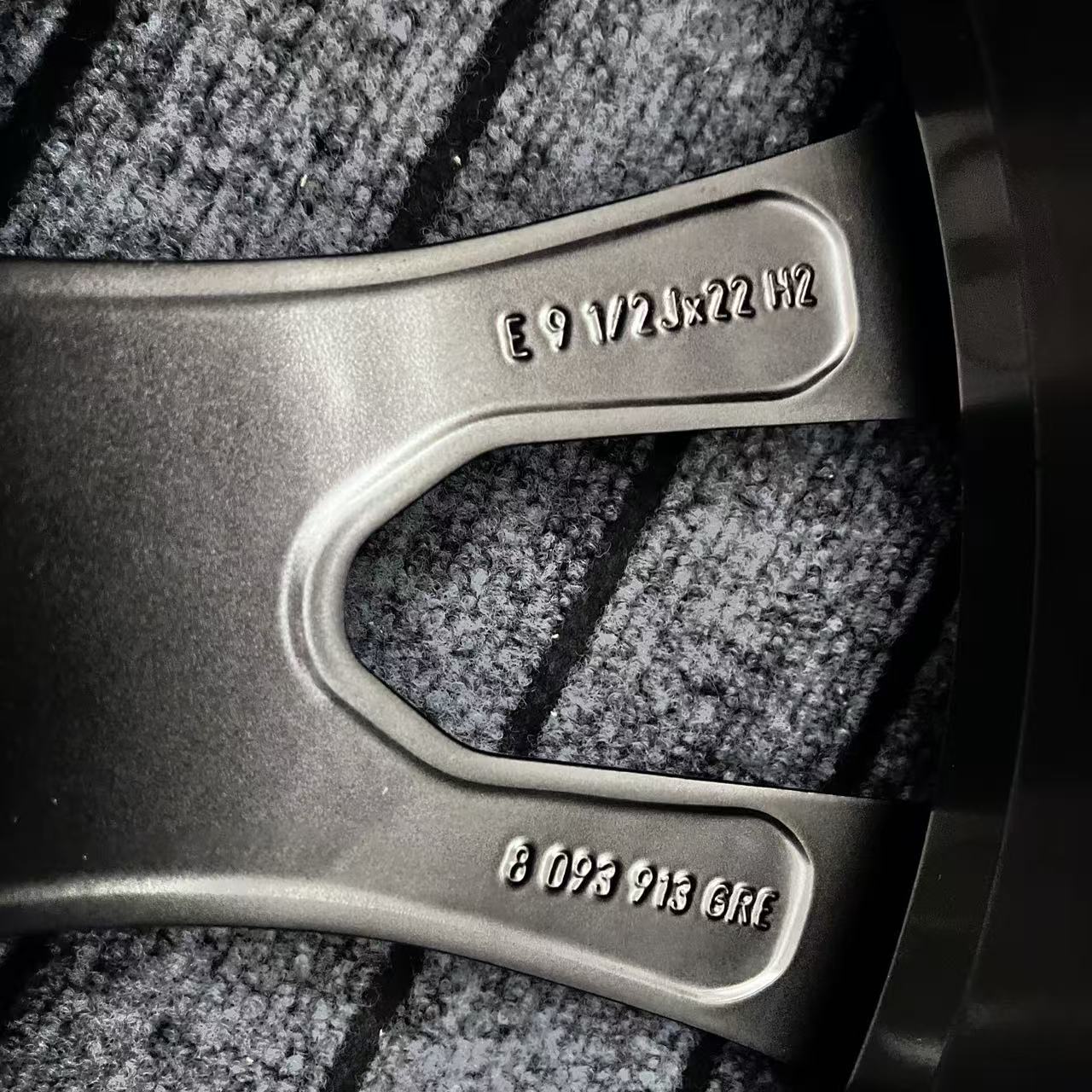 BMW X7 755M 22 inch original wheel