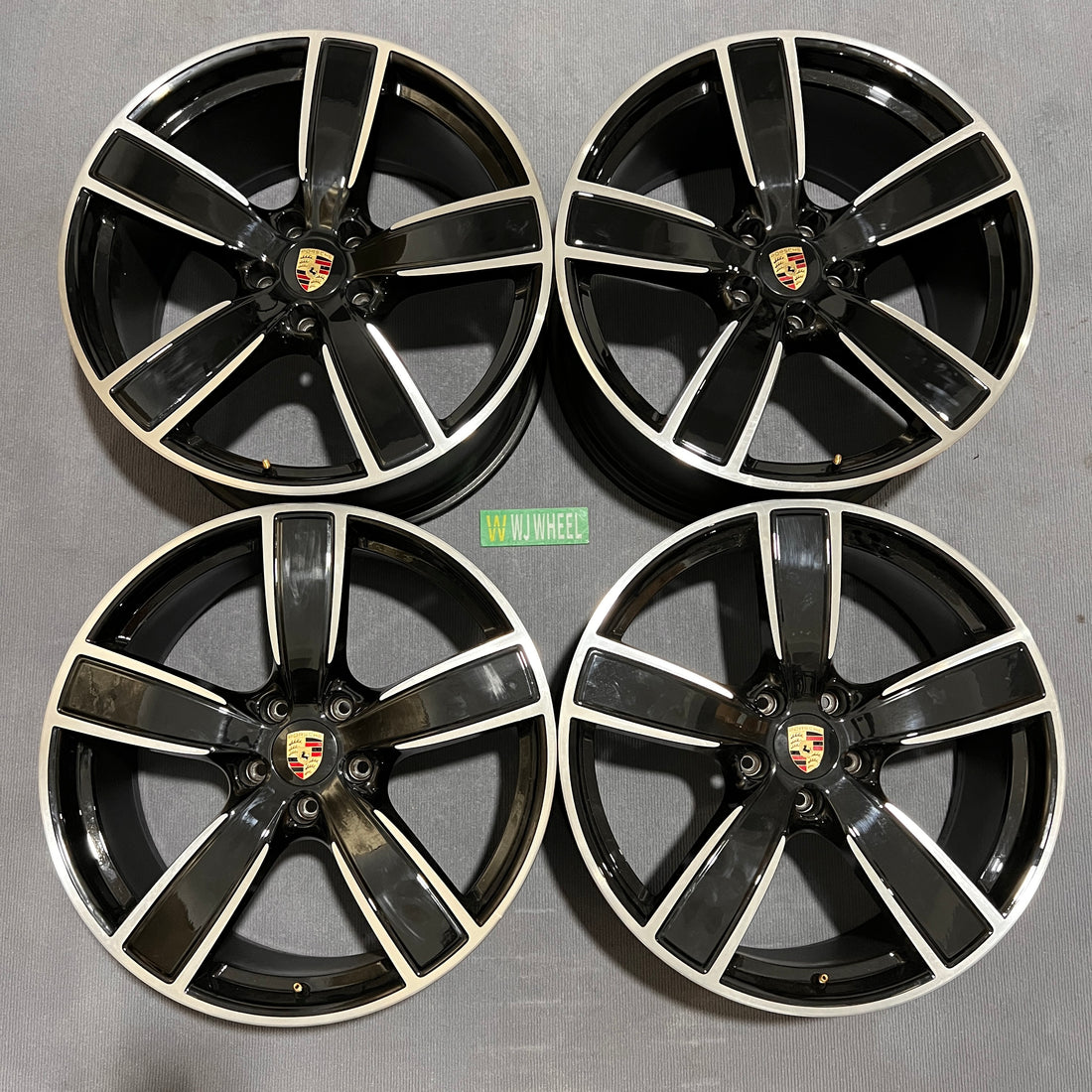 Porches Cayenne 22 inch original wheel