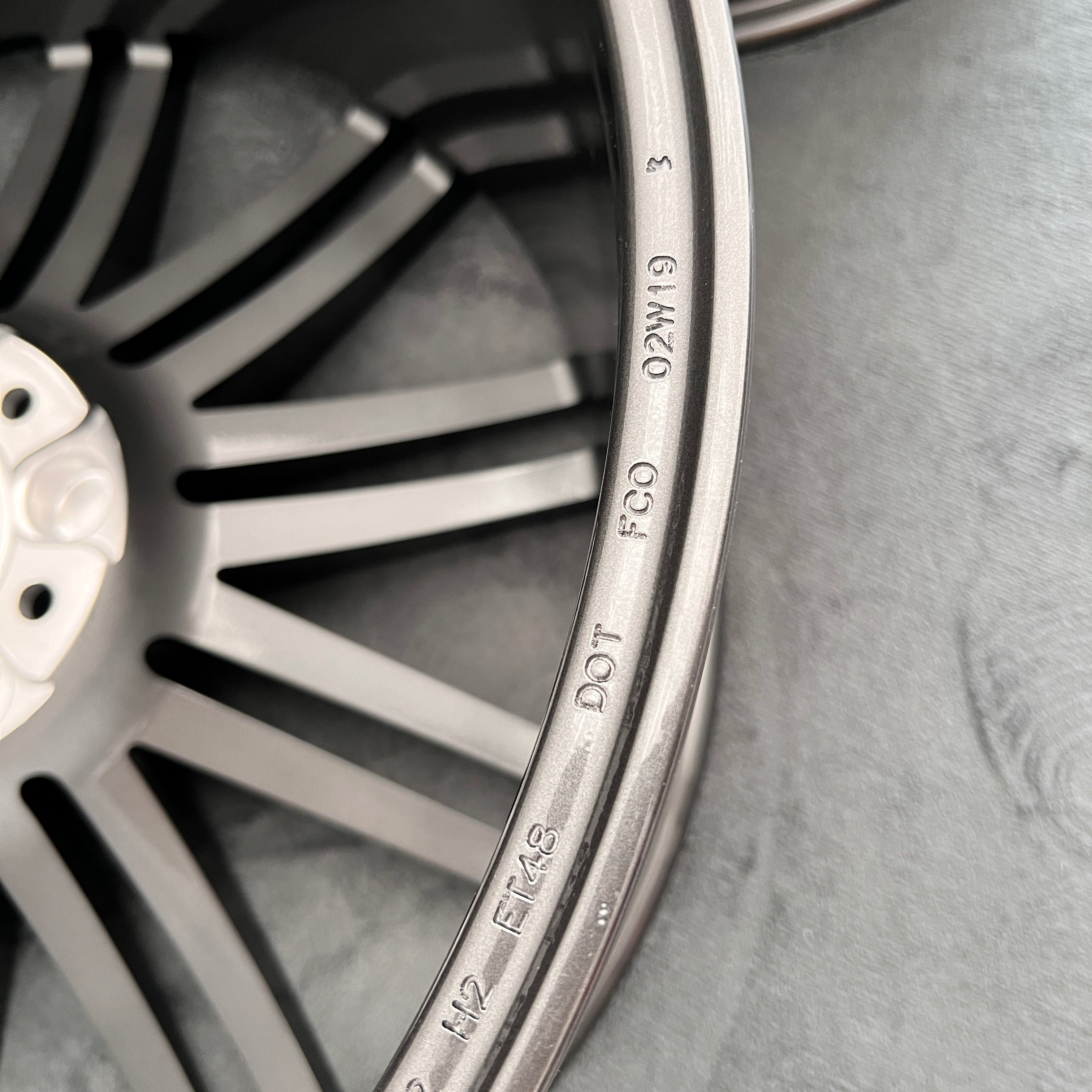 Porsche Cayenne 22 inch  original  wheel