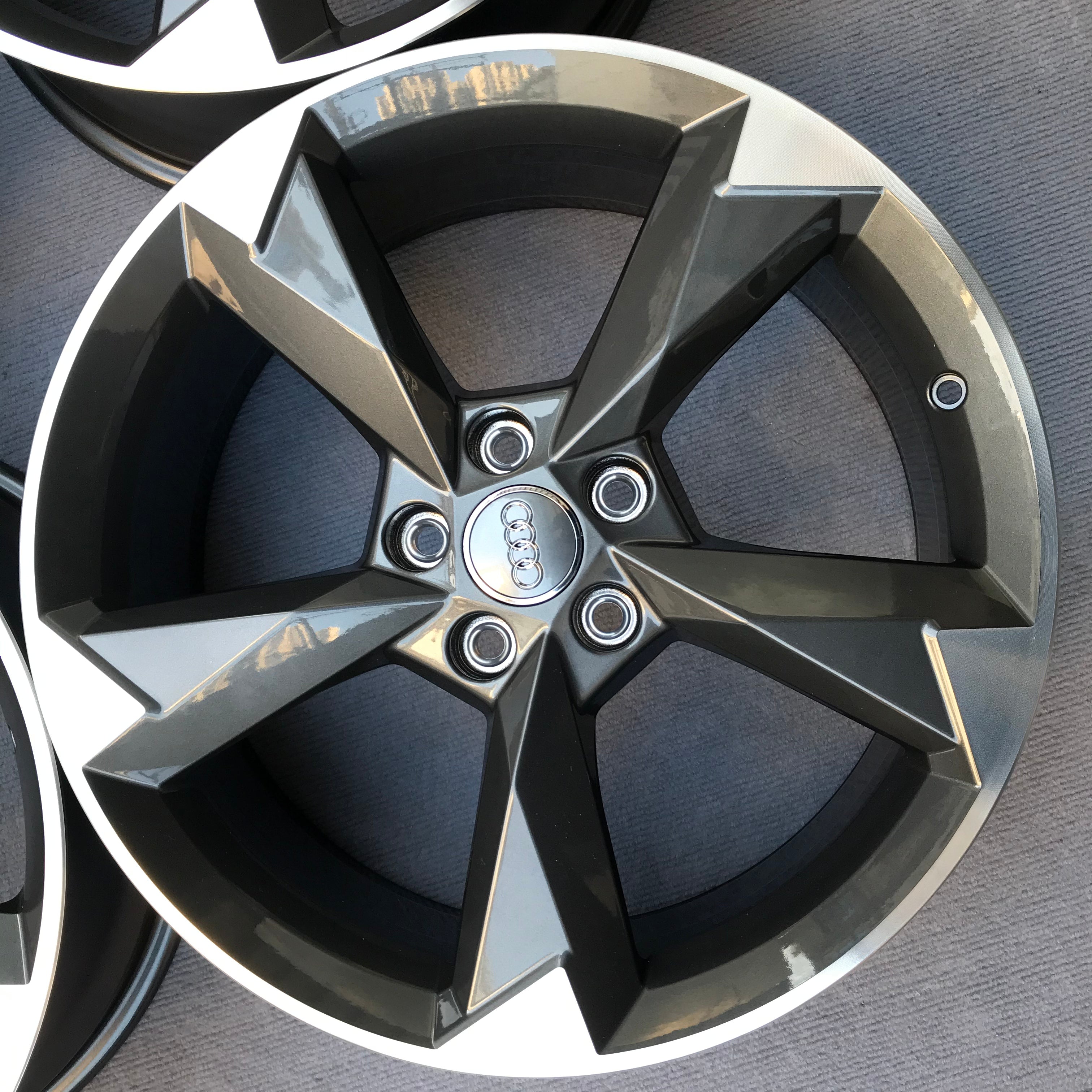 Audi Q3 19 inch original wheel