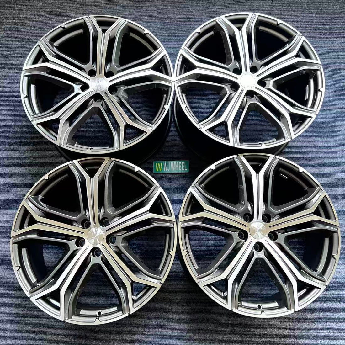 Maserati Levante 21 inch original wheel