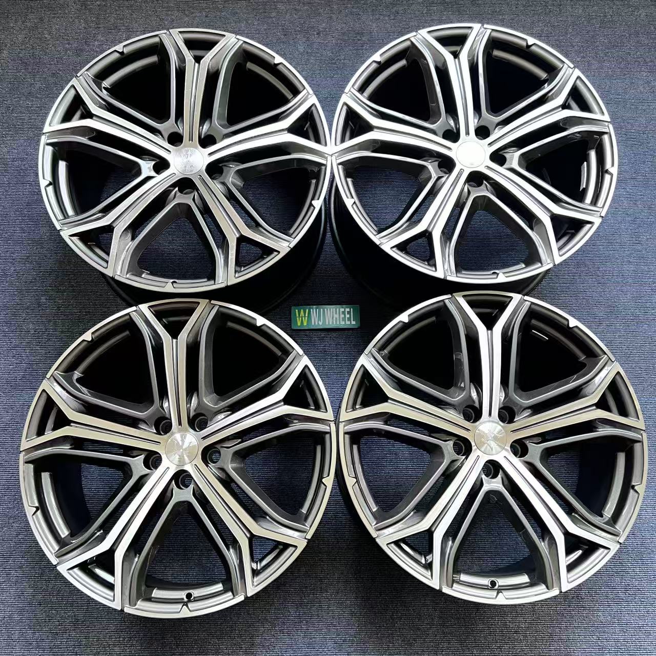Maserati Levante 21 inch original wheel