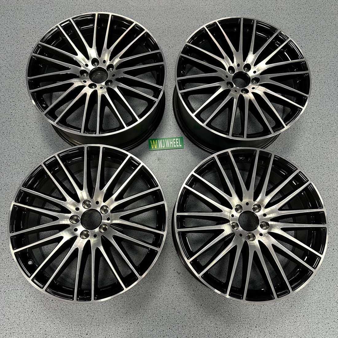 Mercedes benz GLC300 20 inch Original wheels