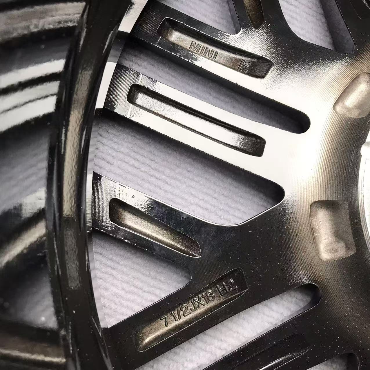 BMW Mini 18 inch original wheel