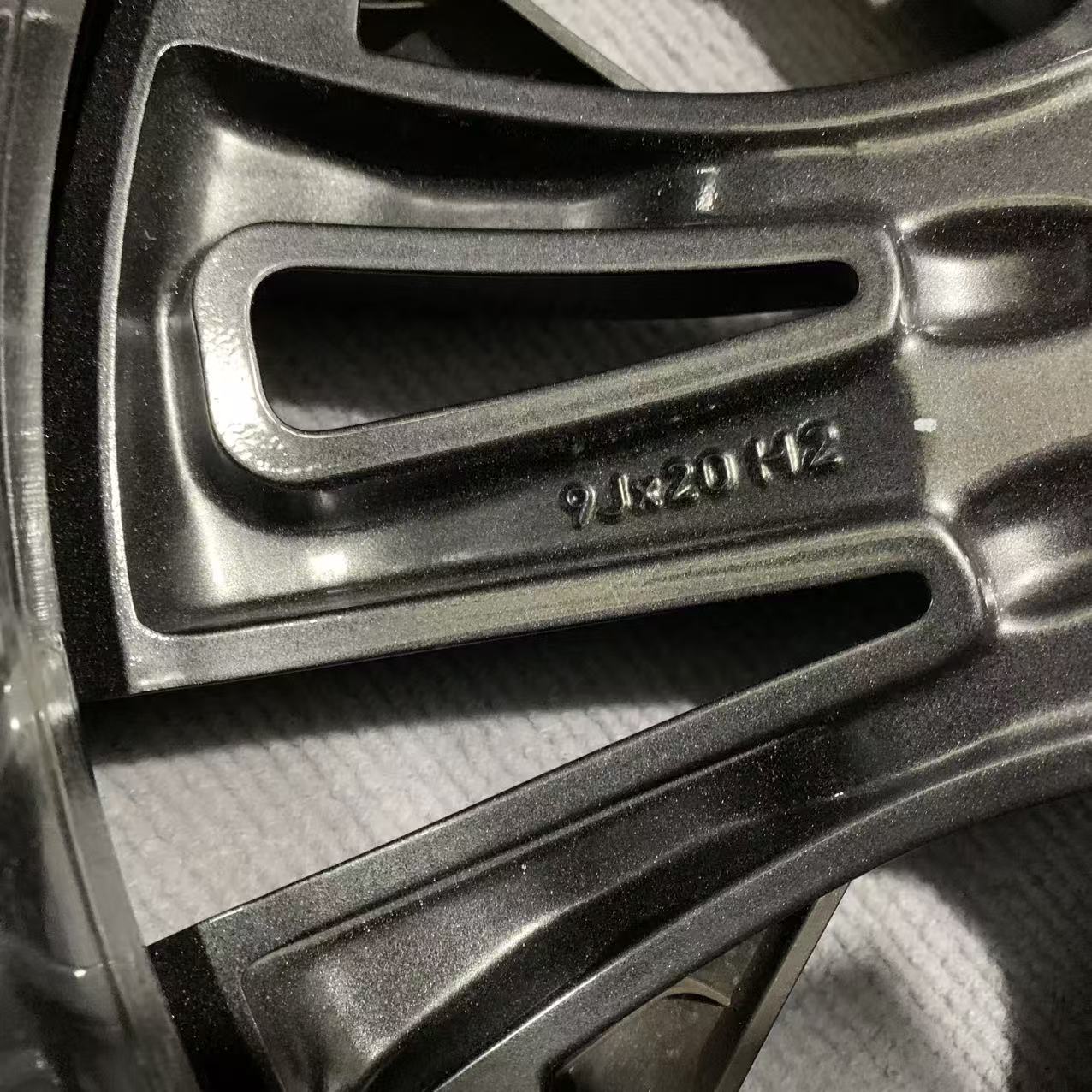 BMW i7 20 inch original wheel