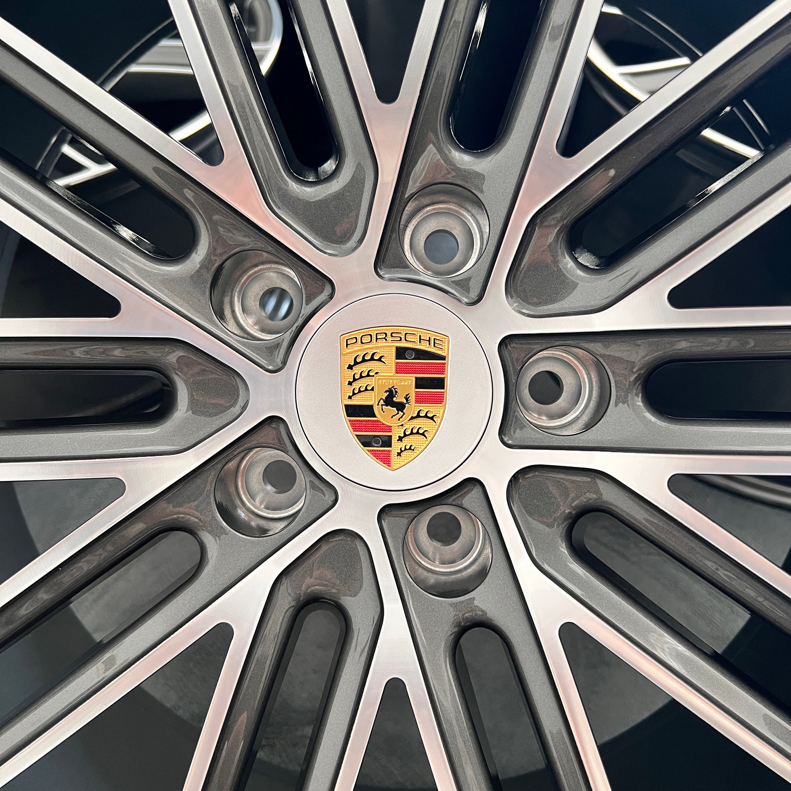 Porsche Cayenne 22 inch  original  wheel