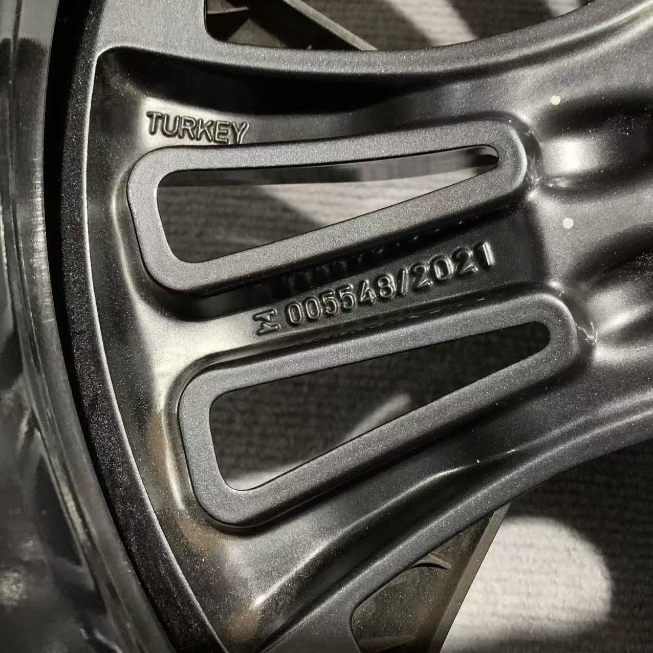 BMW i7 20 inch original wheel