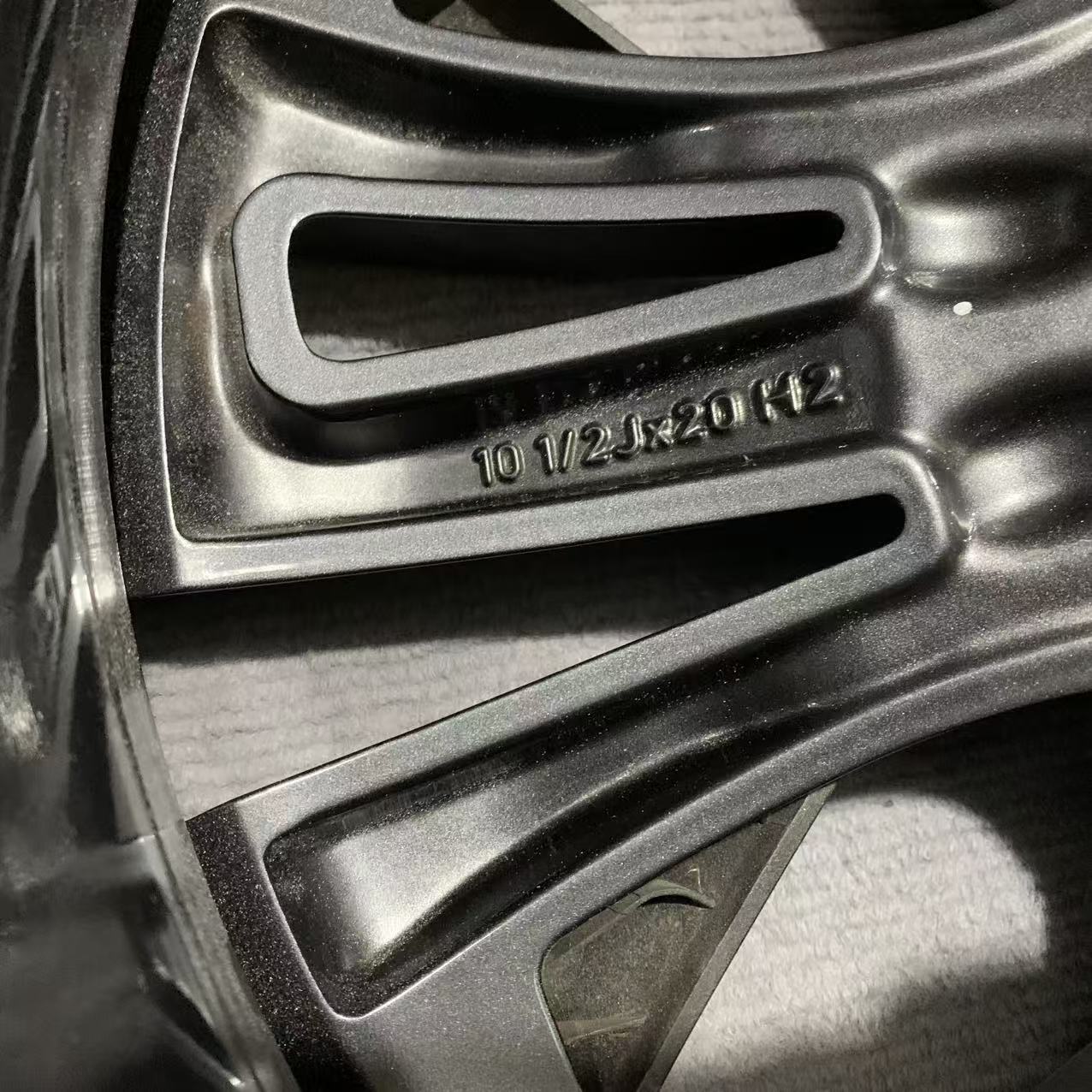 BMW i7 20 inch original wheel