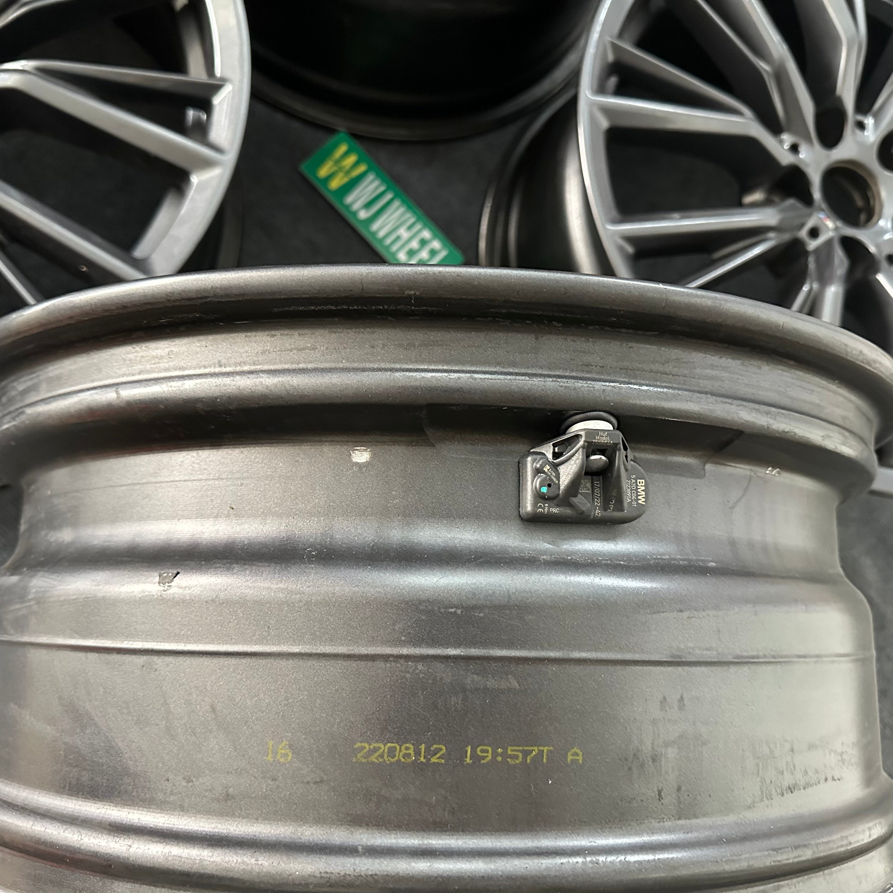 BMW 3 Series 18 inch original wheels