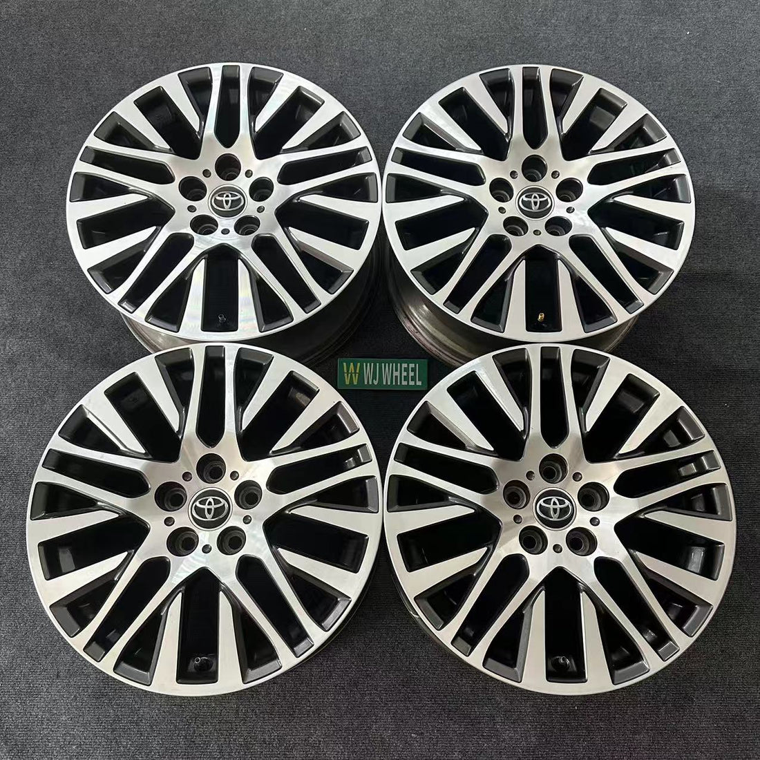 Toyota Alphard 18 inch Original wheels
