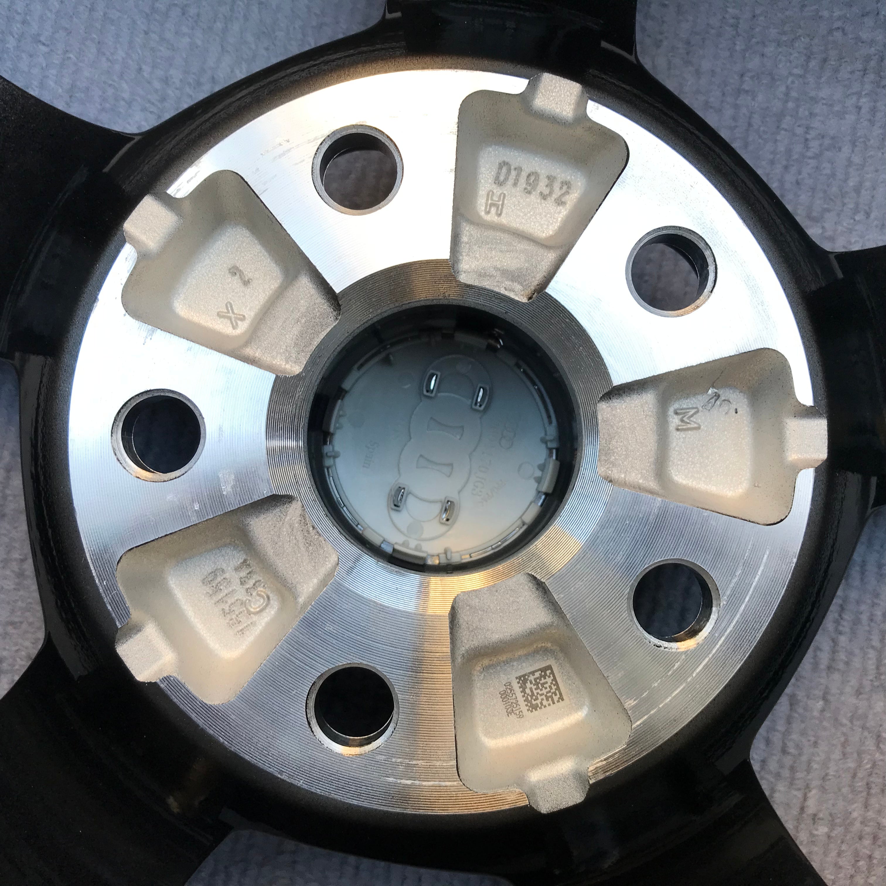 Audi Q3 19 inch original wheel