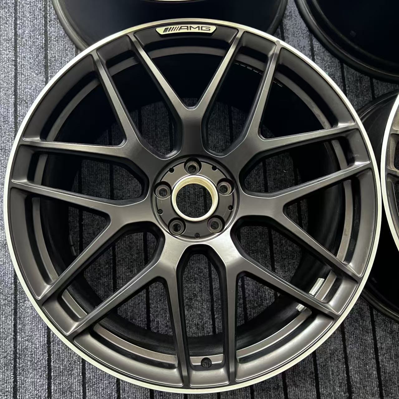 Mercedesbenz GT63  21 inch original wheel