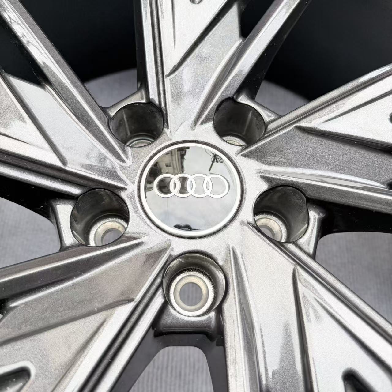 Audi A7L 21 inch original wheel