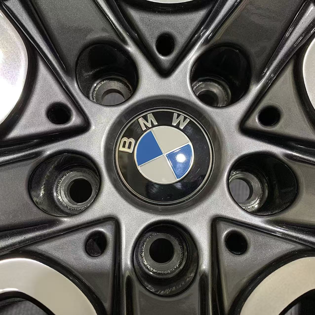 BMW i7 20 inch original wheel