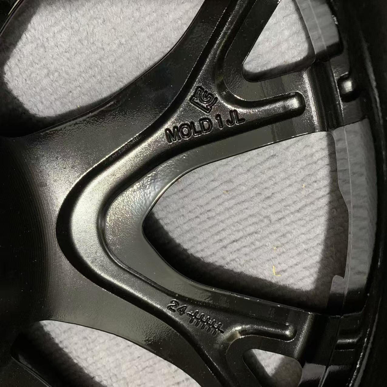 BMW 2 Series 977M 19 inch original wheels