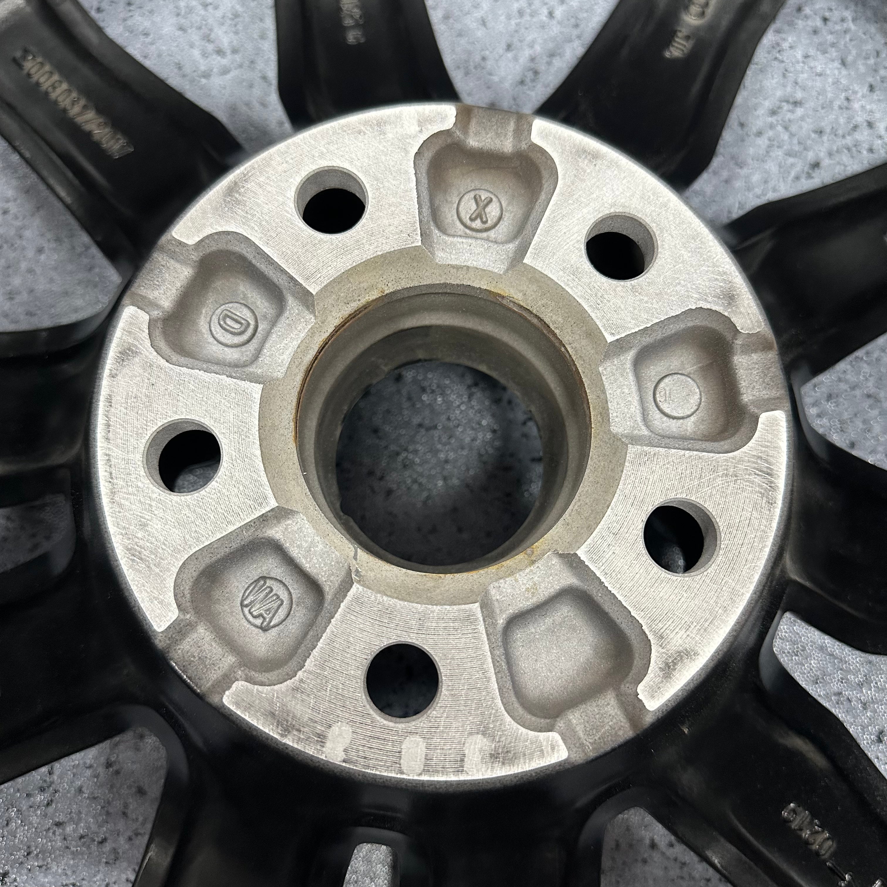 Audi Q8 21 inch original wheels