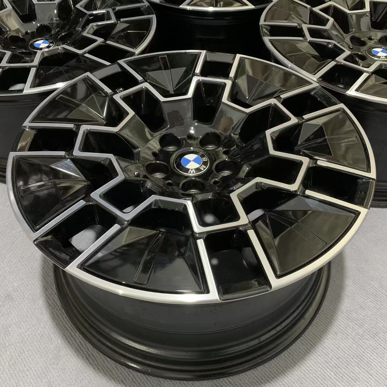 BMW 4 Series 996M 19 inch original wheels