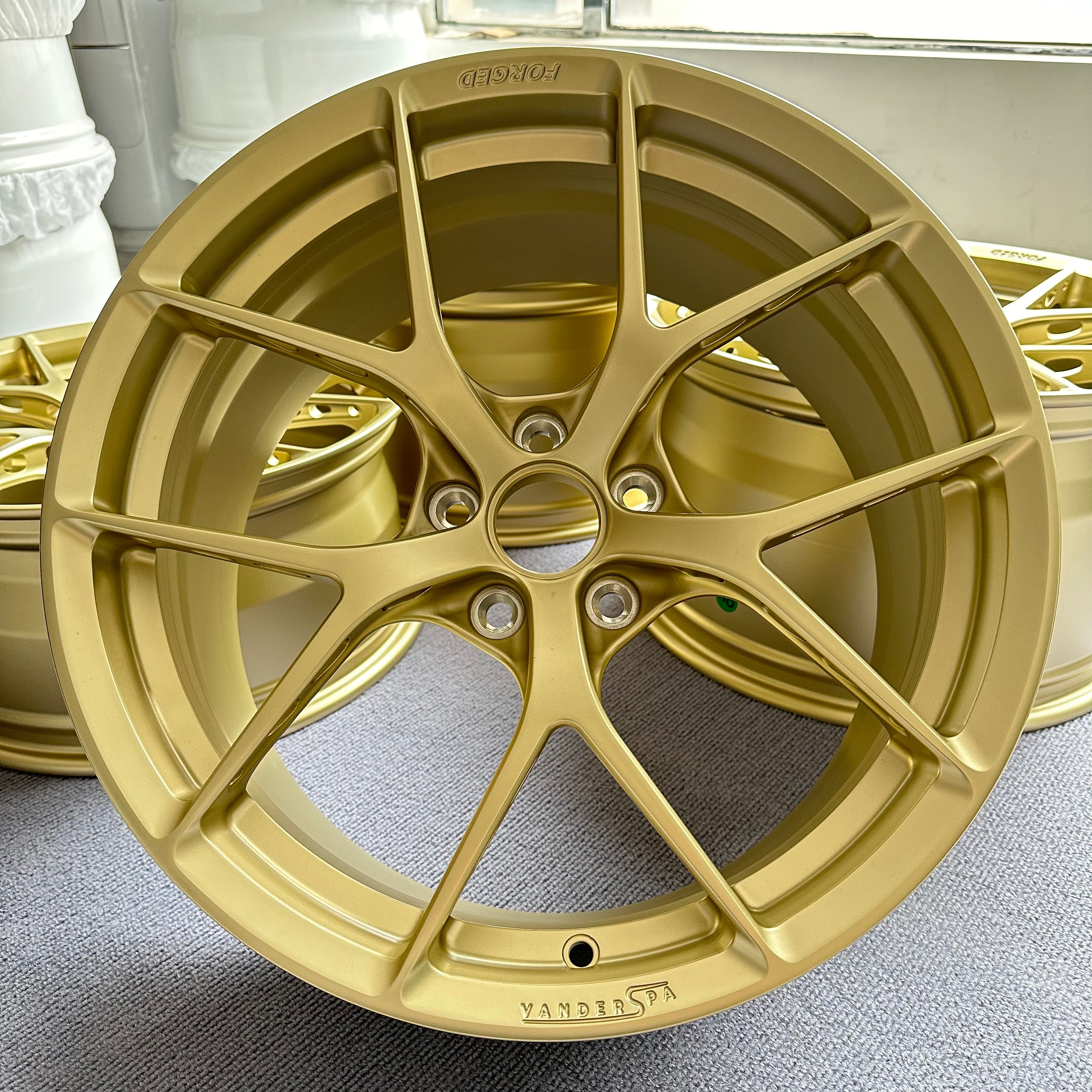MB16 18 inch 5*110 65.1