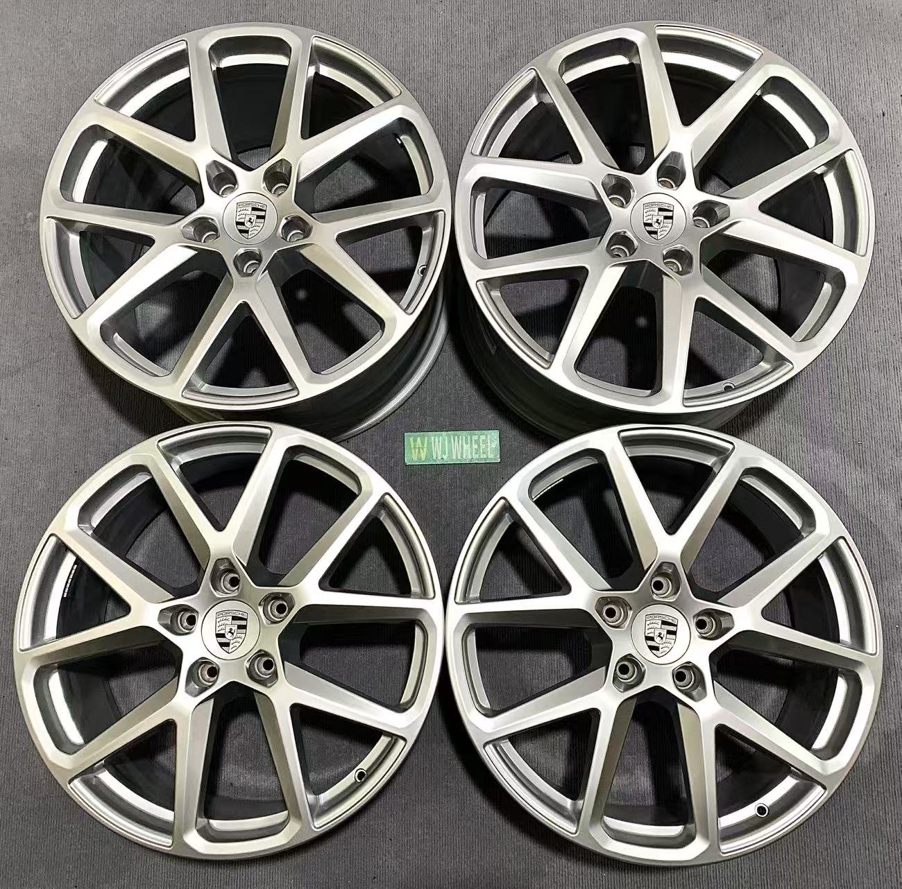 Porsche Panamera 21-inch original wheels