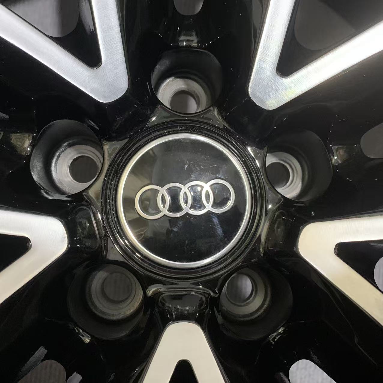 Audi RS6 21 inch original wheels