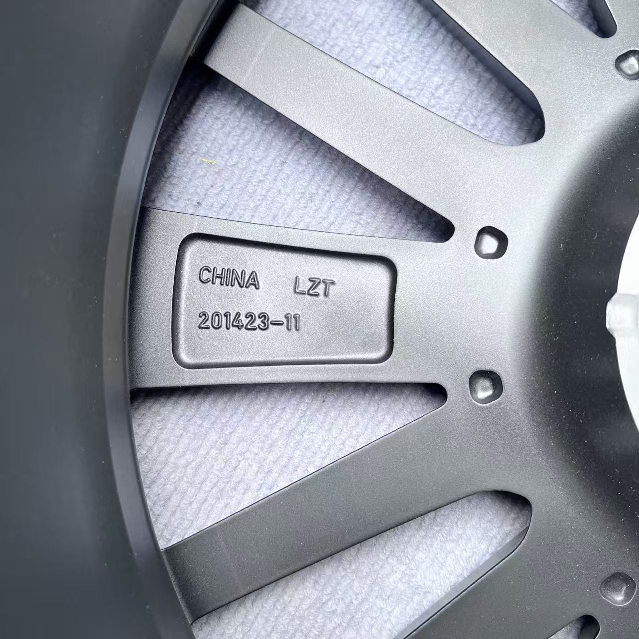 BMW X1 869M 20 inch brand new Original wheel