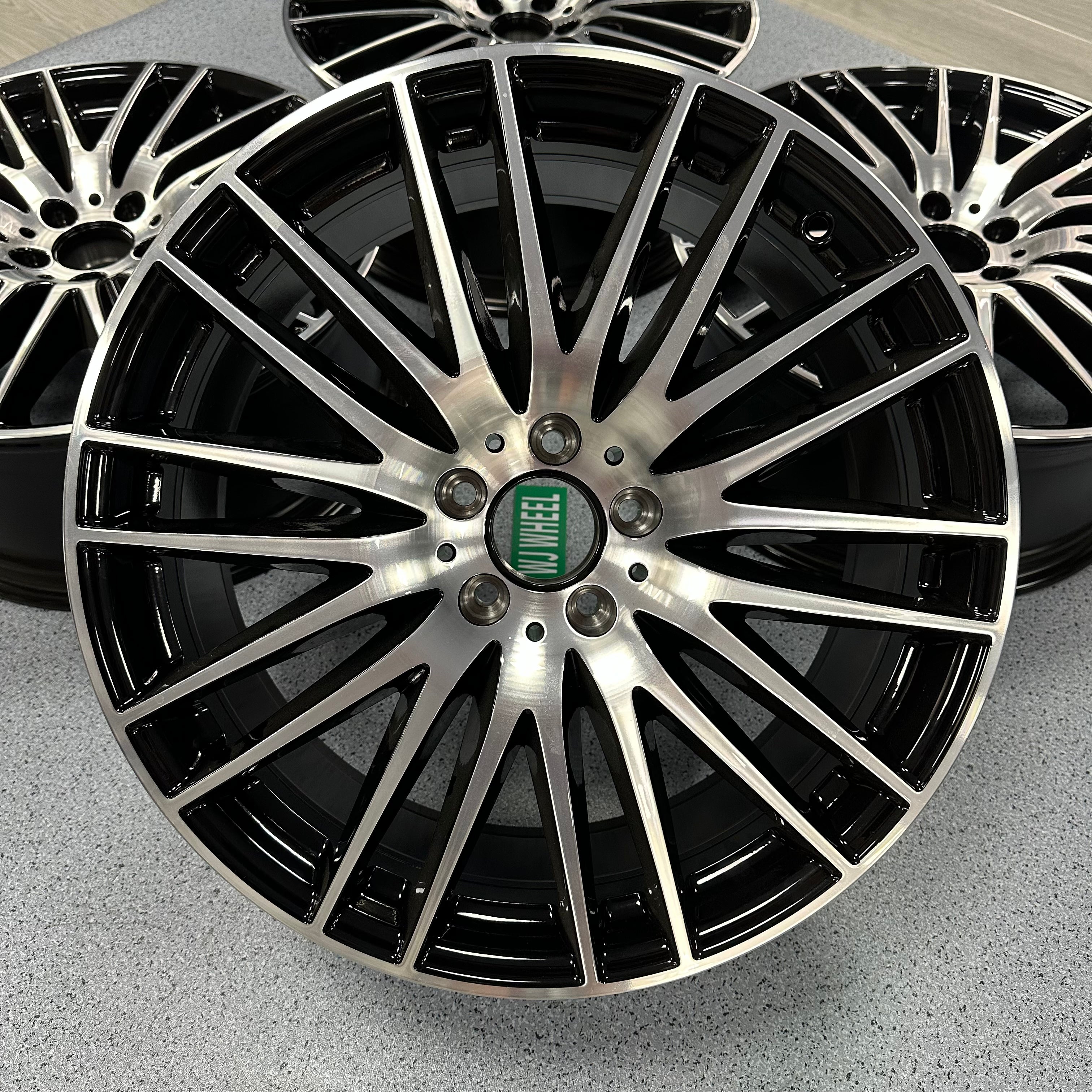Mercedes benz GLC300 20 inch Original wheels