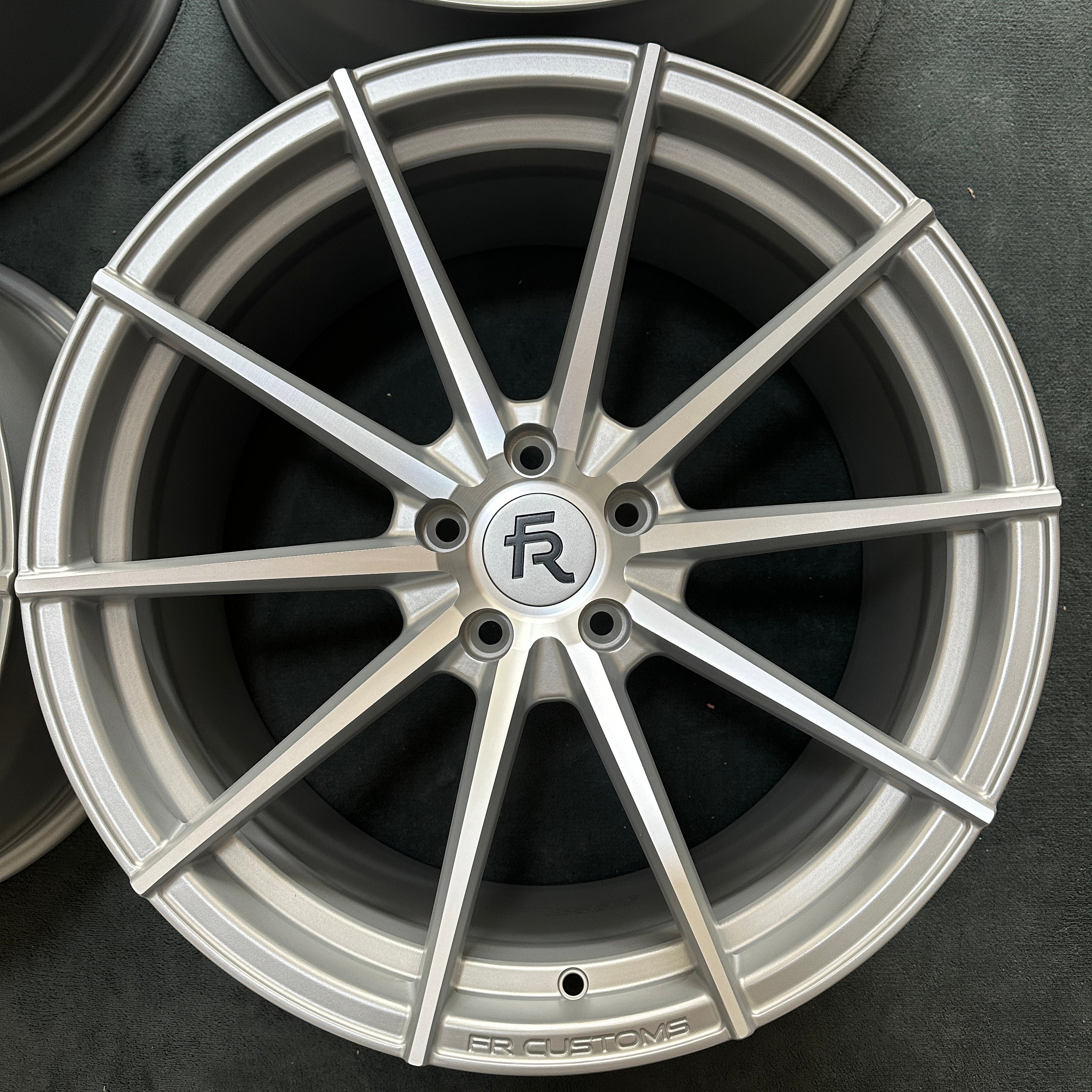 MB10 20 inch 5*120 72.6