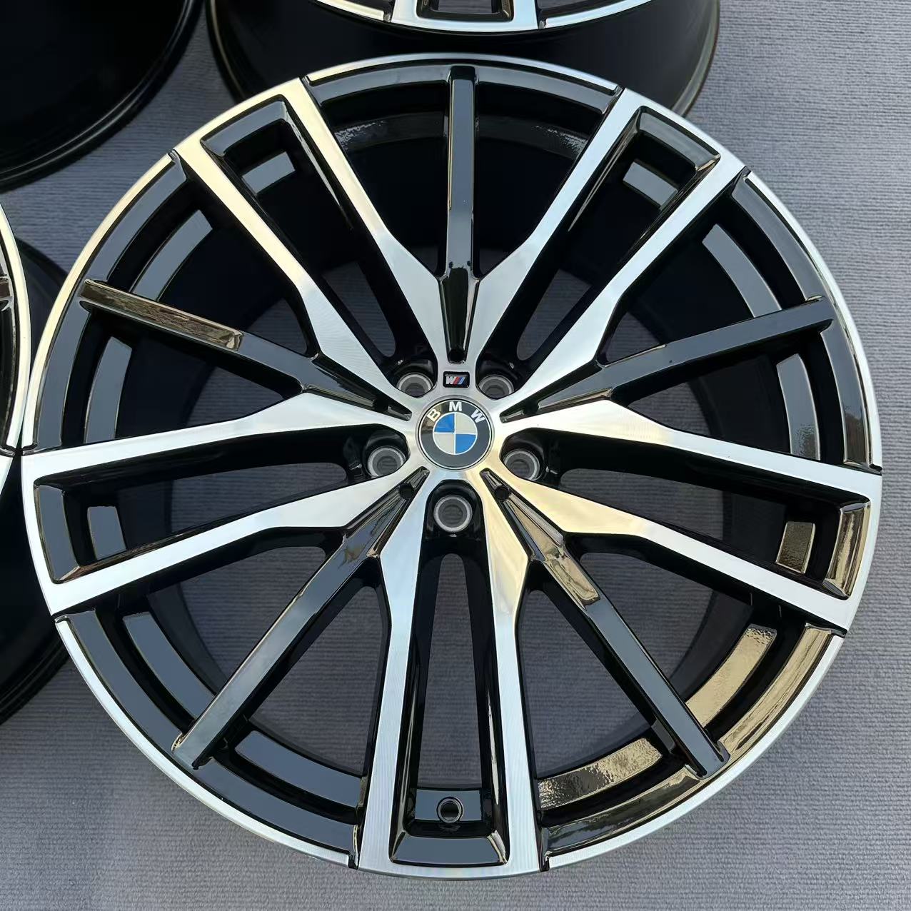 BMW X5 742M 22-inch brand new original wheels