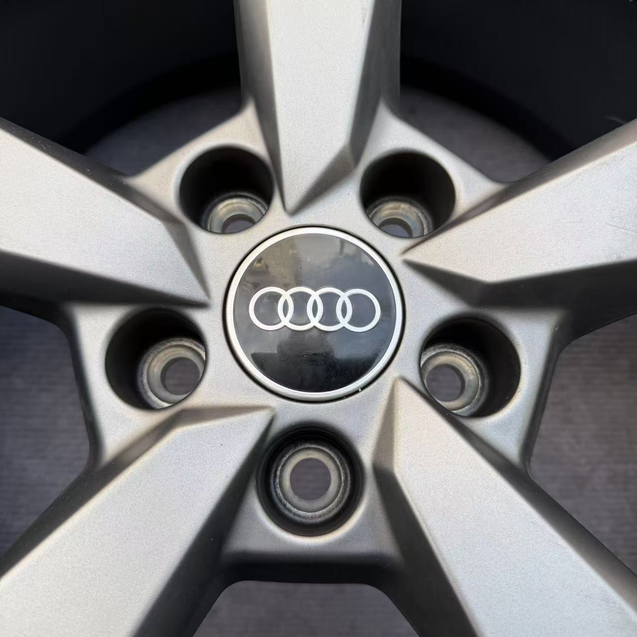 Audi S4 19 inch original wheel