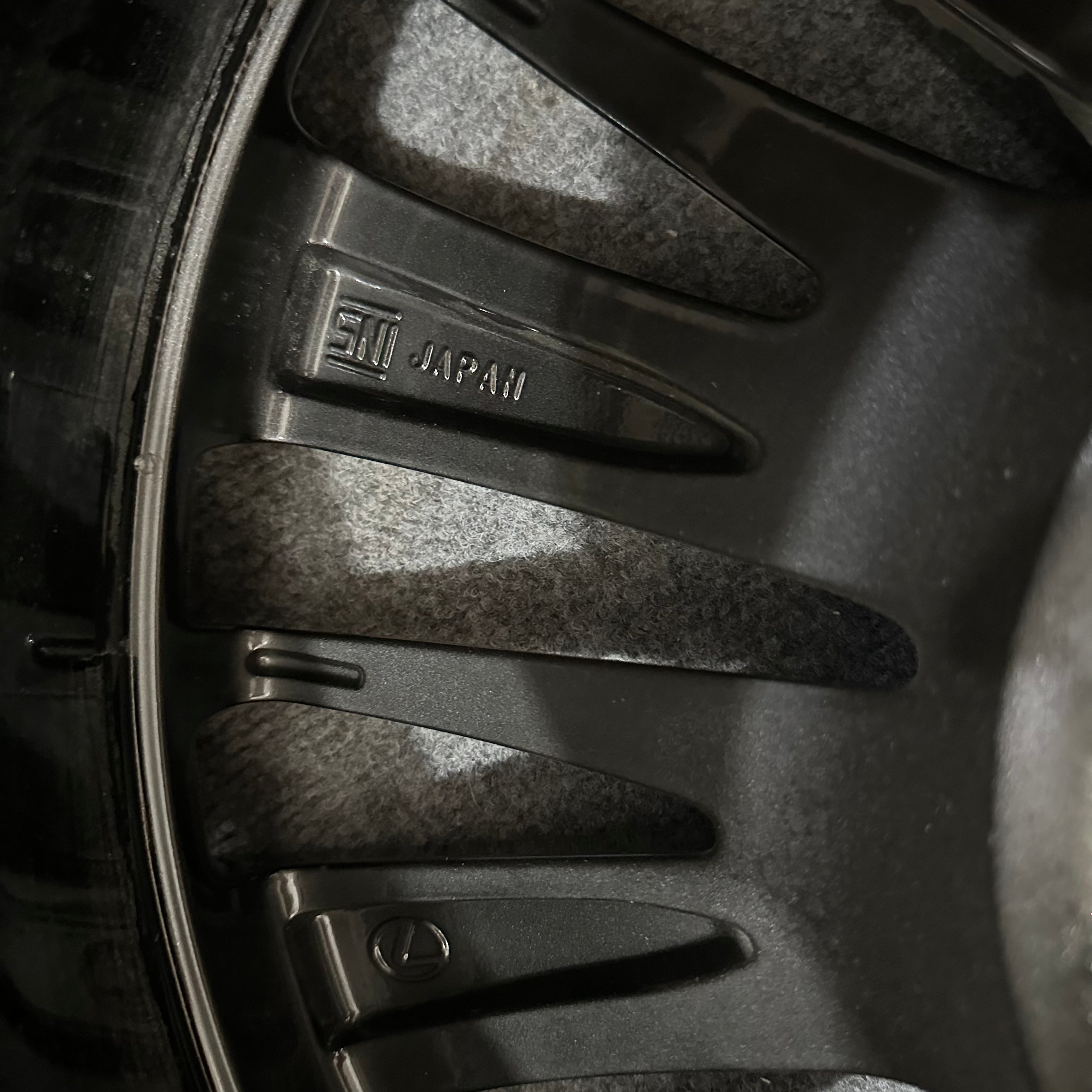 Lexus LS500 original 20-inch wheels