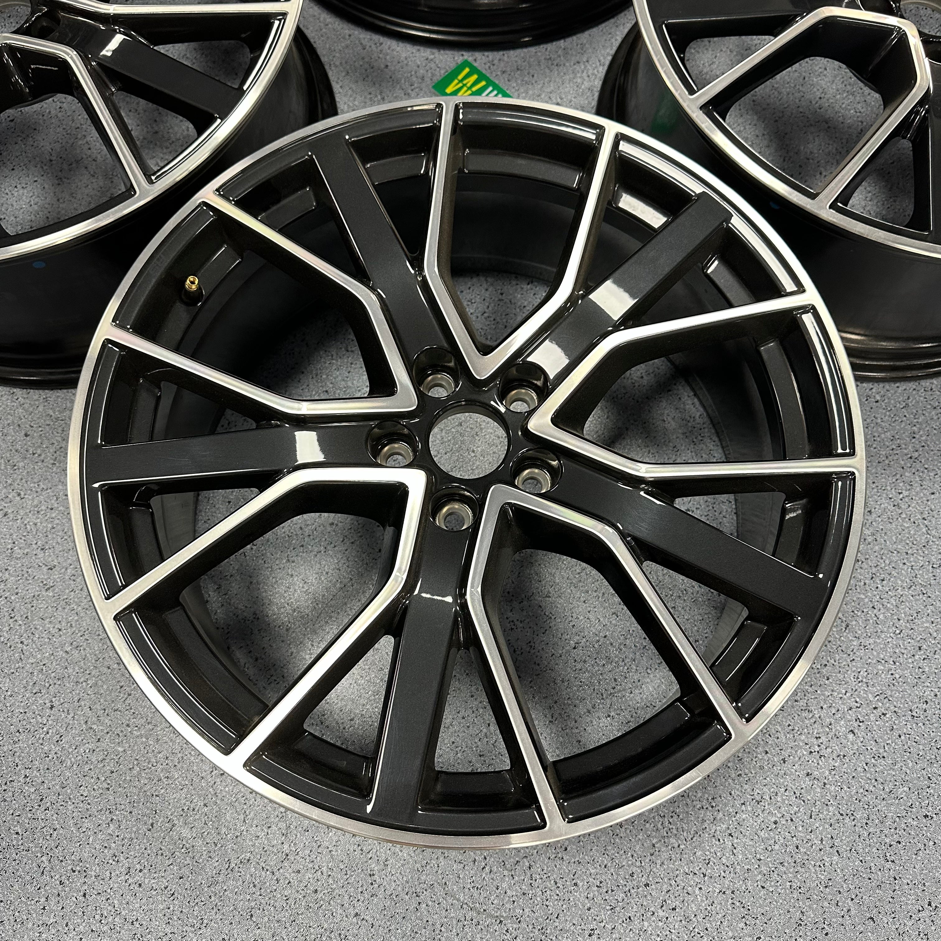 Audi Q5 20 inch original wheel