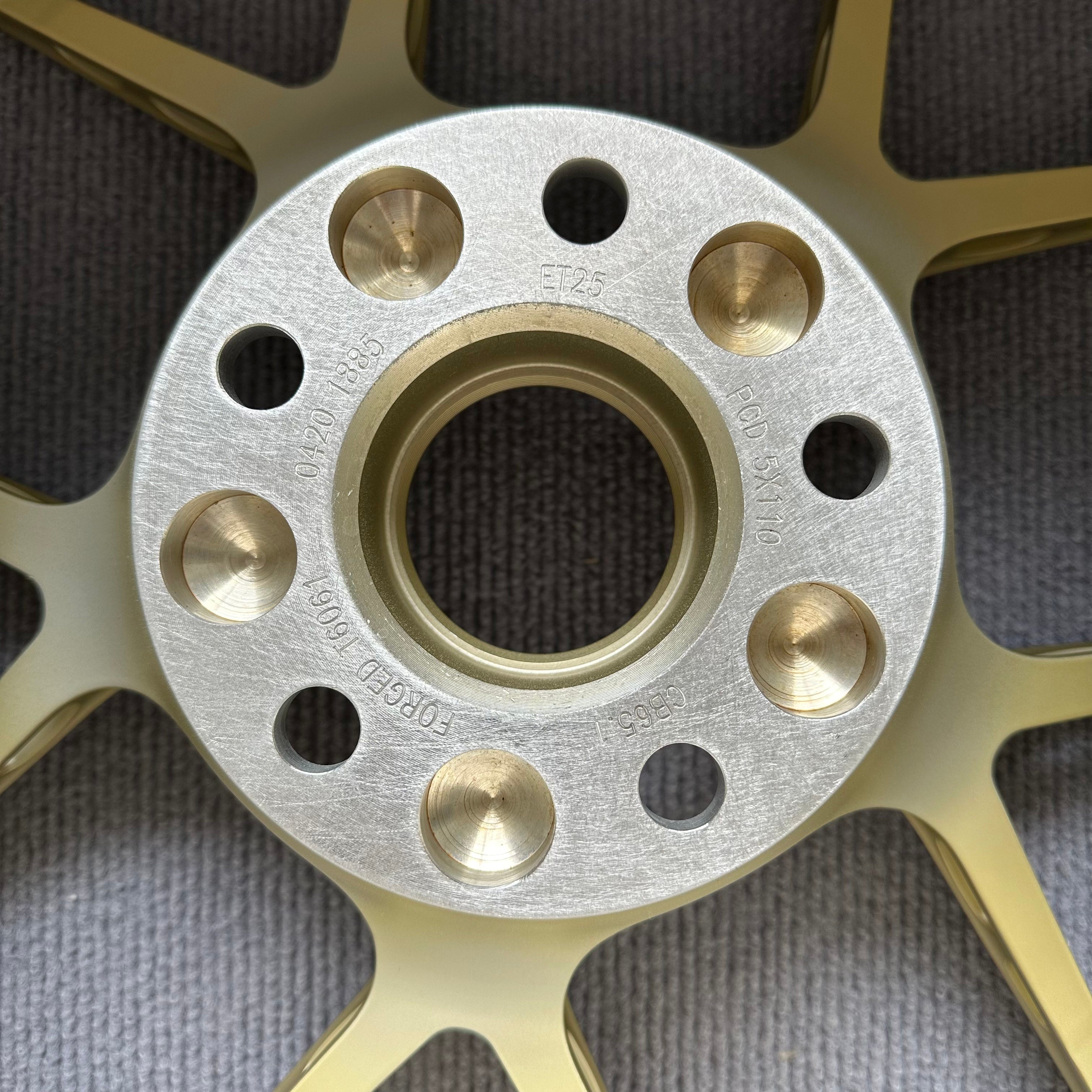 MB16 18 inch 5*110 65.1