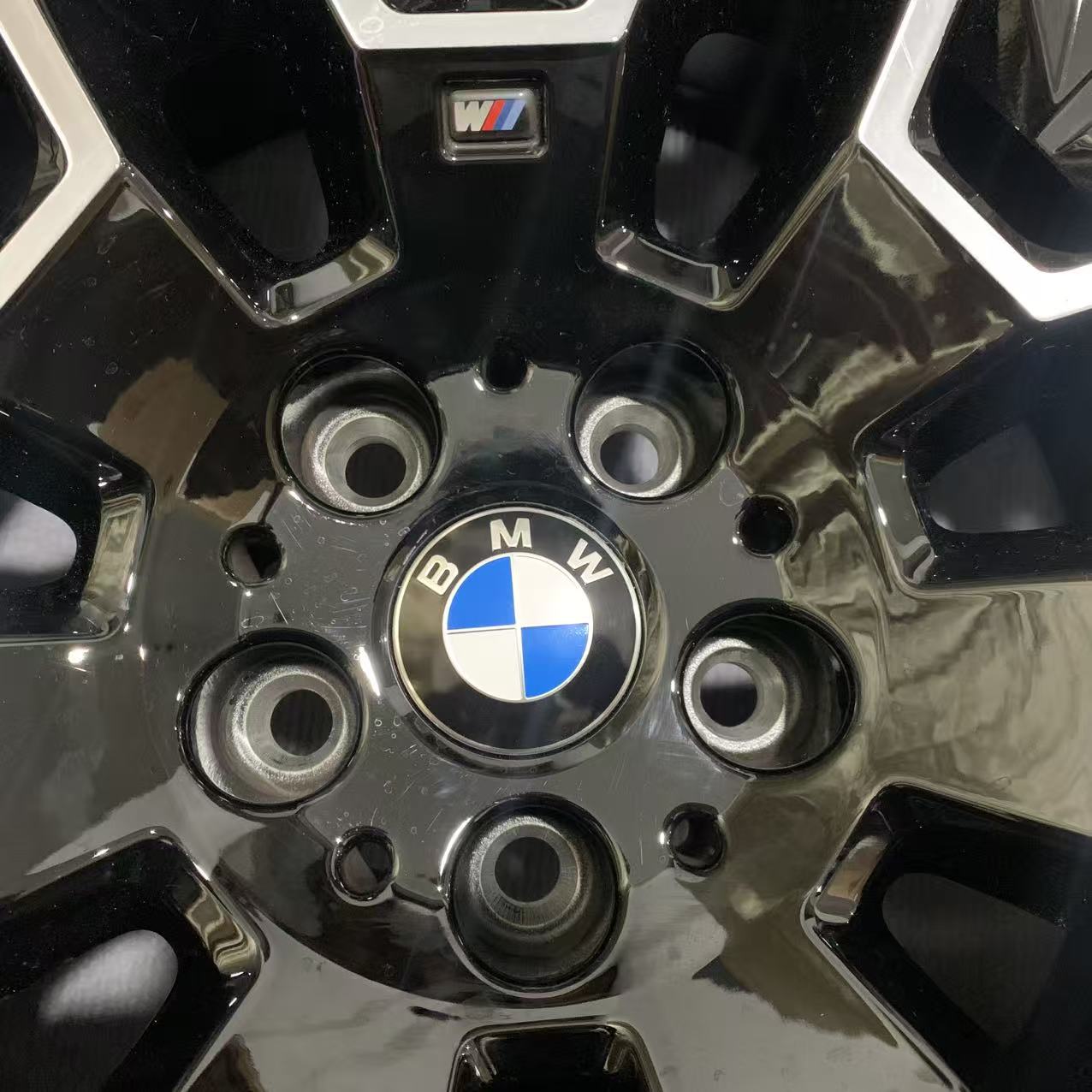 BMW 4 Series 996M 19 inch original wheels