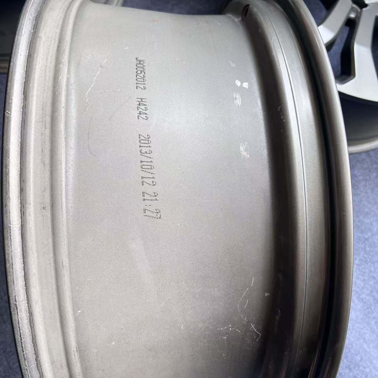 Land Rover RangeRover 22 inch original wheel