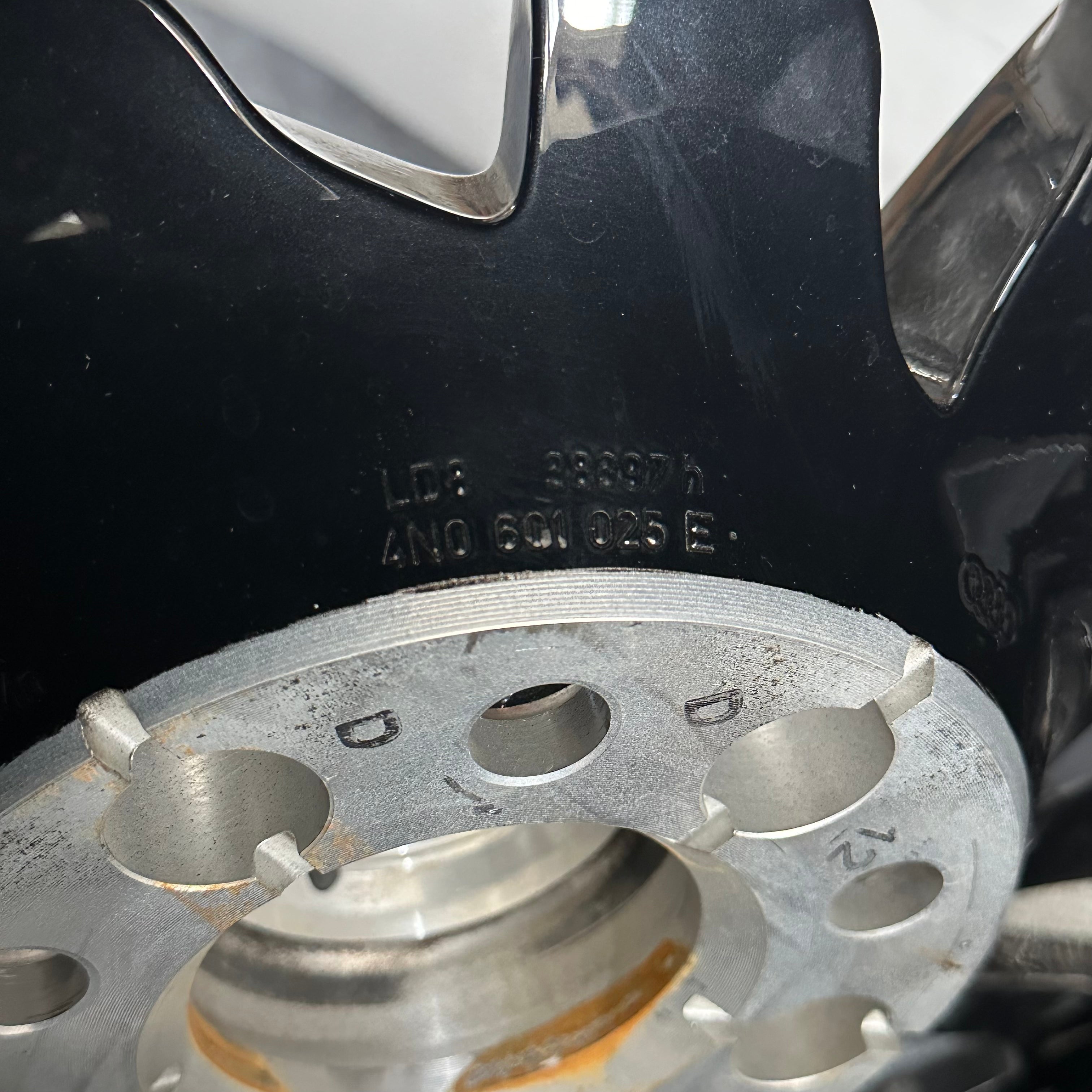 Audi  A8 20 inch original wheel